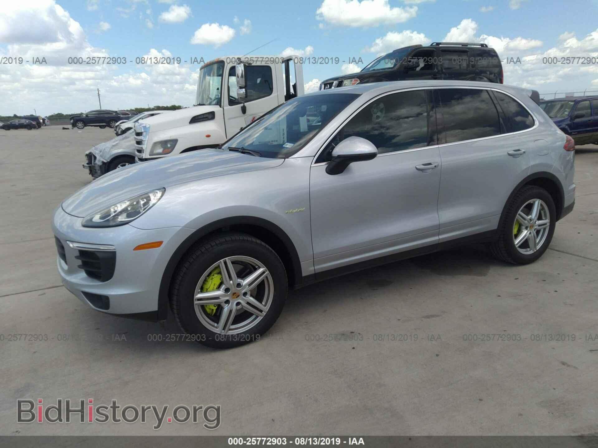 2016 PORSCHE CAYENNE - VIN: WP1AE2A2XGLA62403 - Фото 2