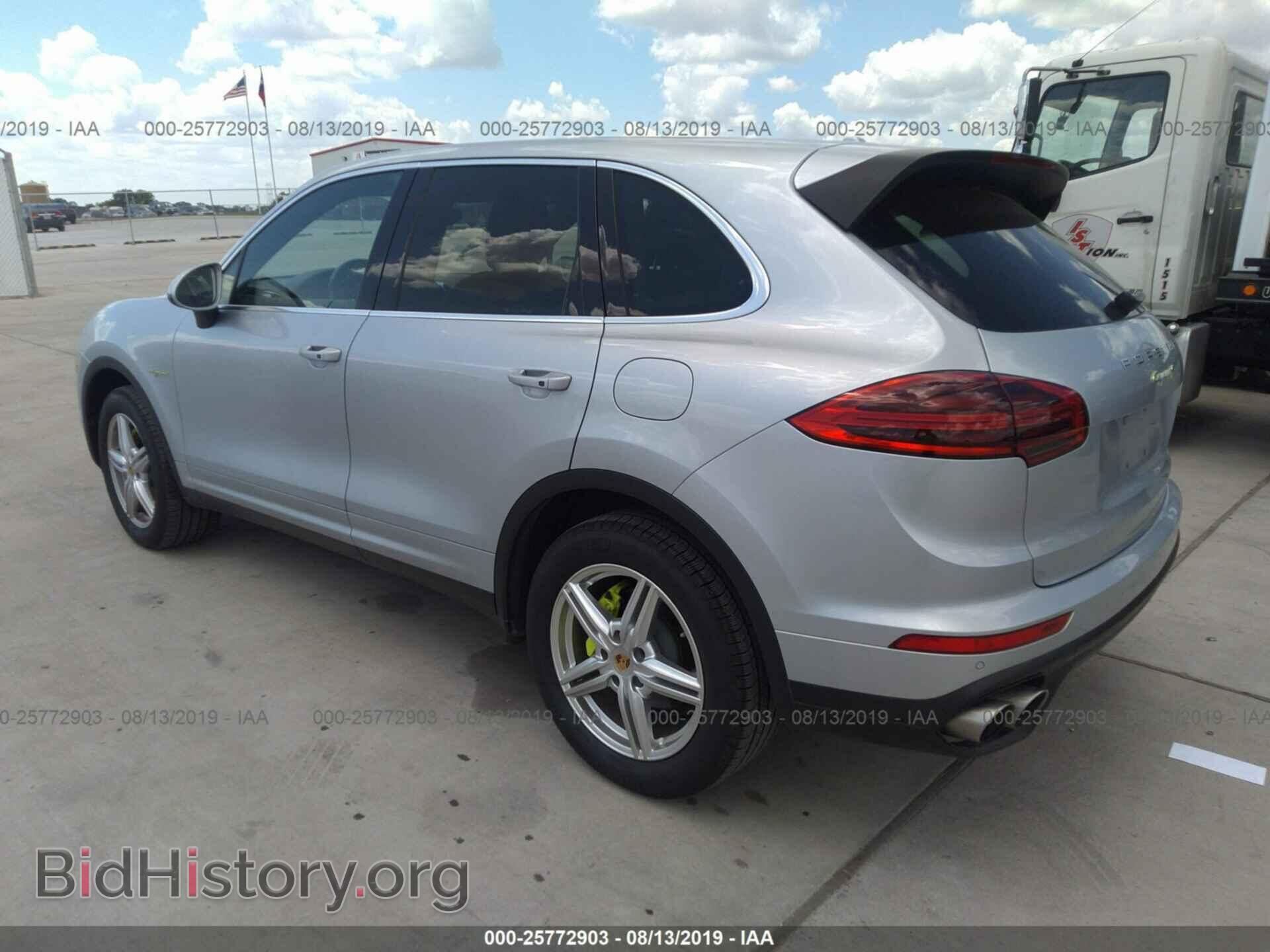 2016 PORSCHE CAYENNE - VIN: WP1AE2A2XGLA62403 - Фото 3