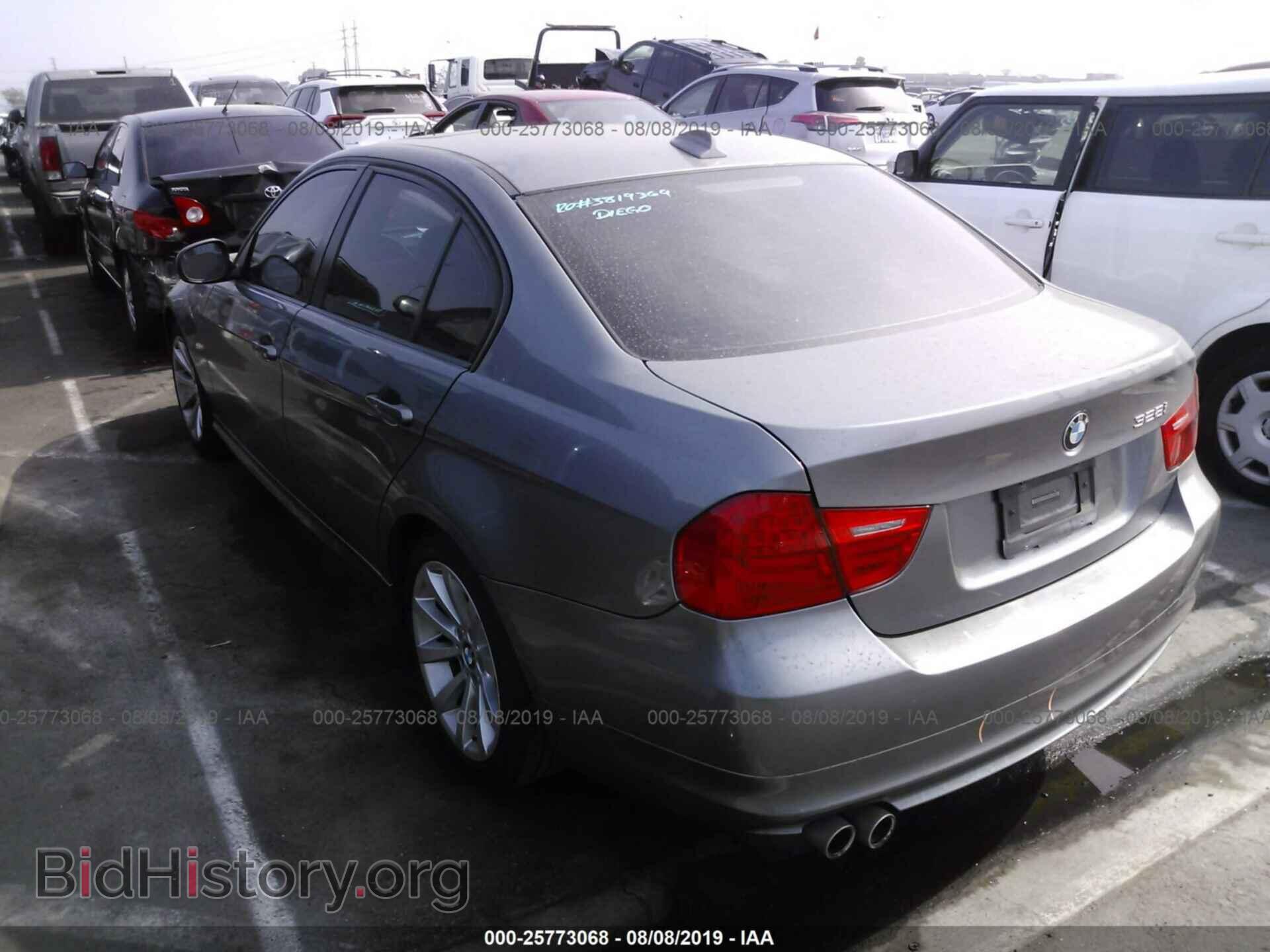 2011 BMW 328 - VIN: WBAPH5G5XBNM81979 - Фото 3