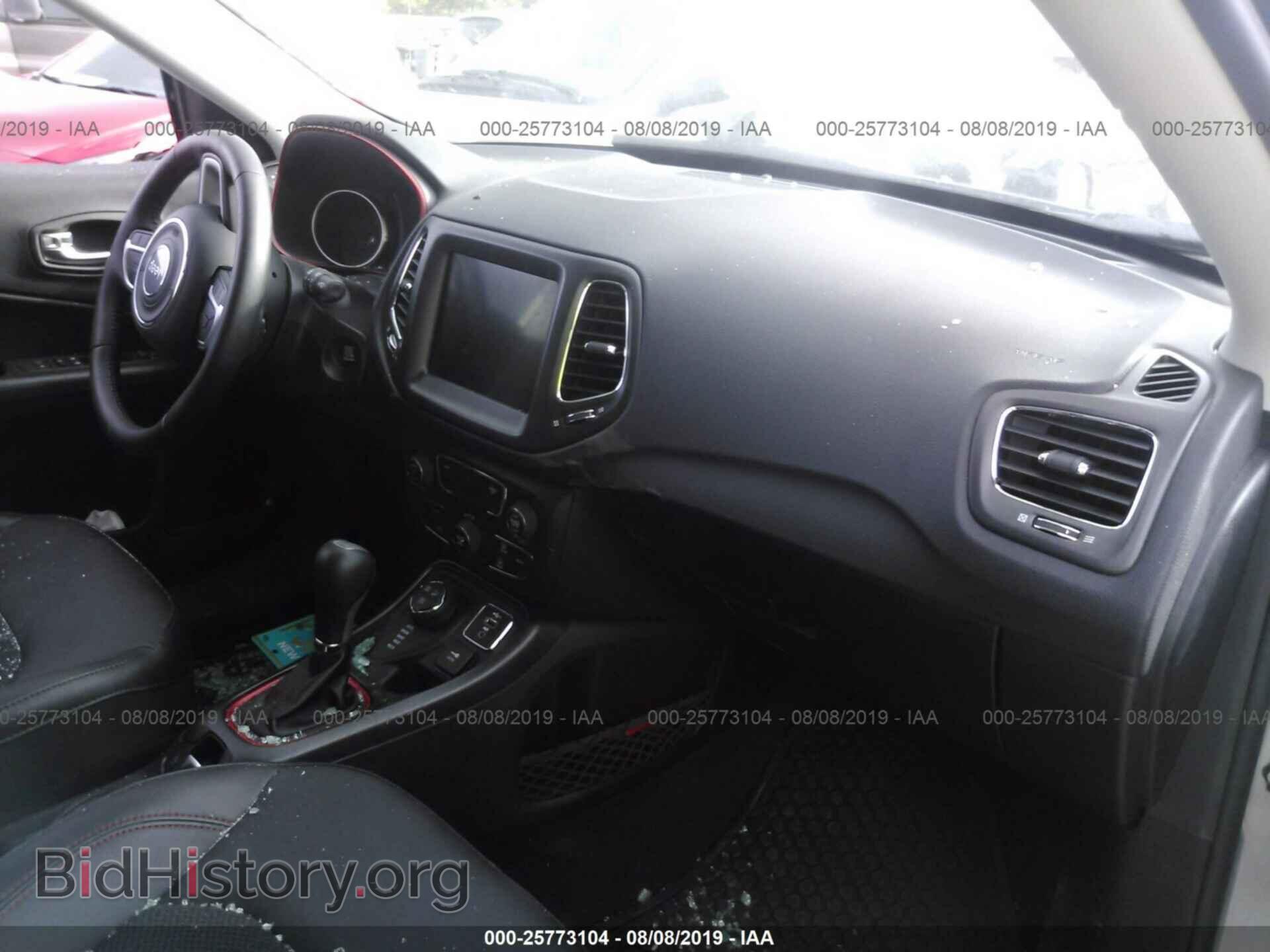 2019 JEEP COMPASS - VIN: 3C4NJDDB6KT667943 - Фото 5