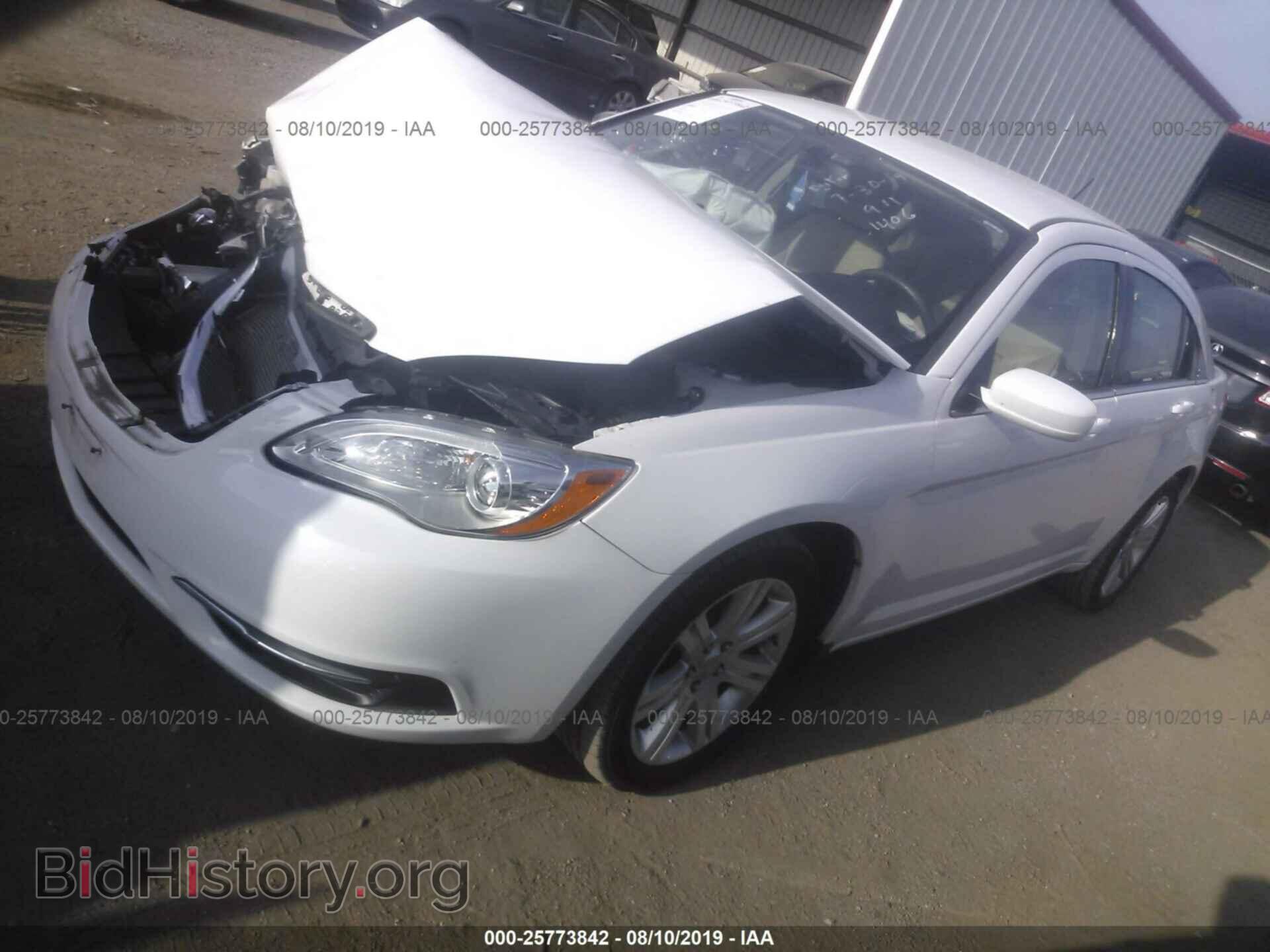 2013 CHRYSLER 200 - VIN: 1C3CCBBBXDN573595 - Photo 2