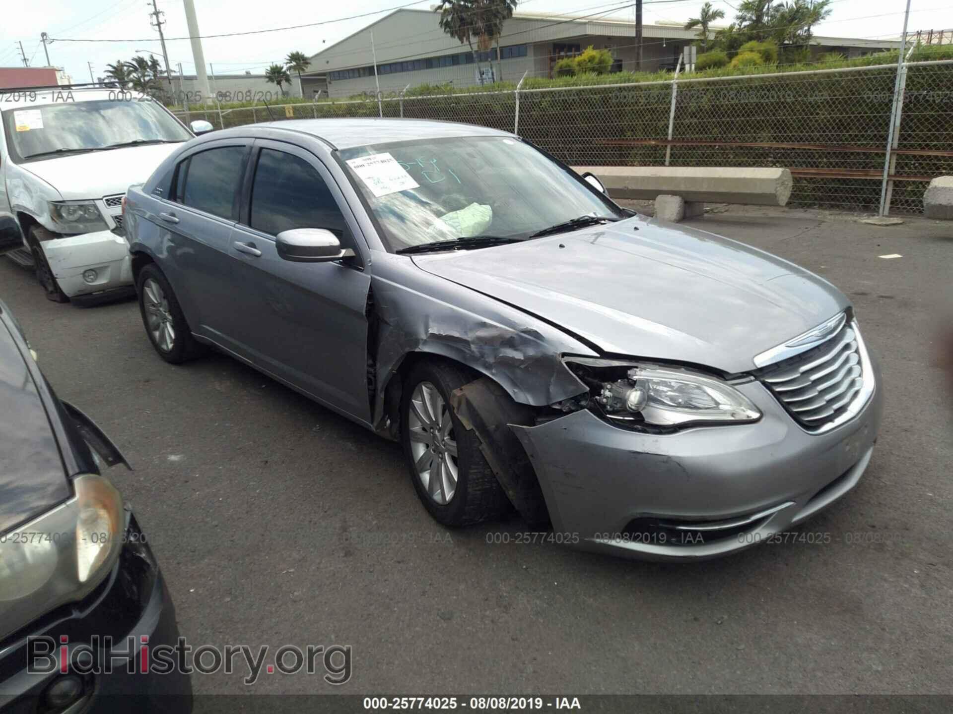 Photo 1C3CCBBB0DN632685 - CHRYSLER 200 2013