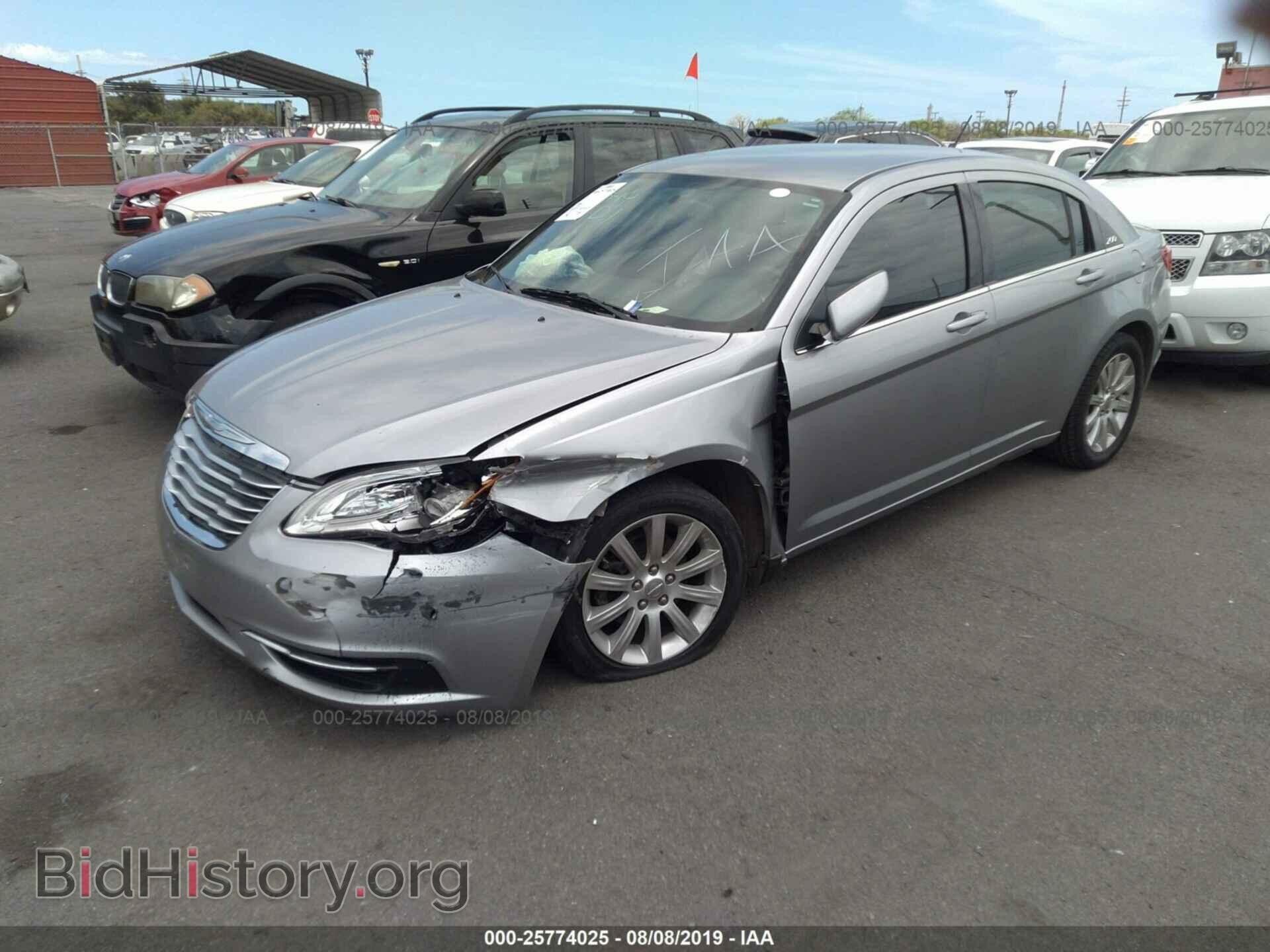 2013 CHRYSLER 200 - VIN: 1C3CCBBB0DN632685 - Photo 2