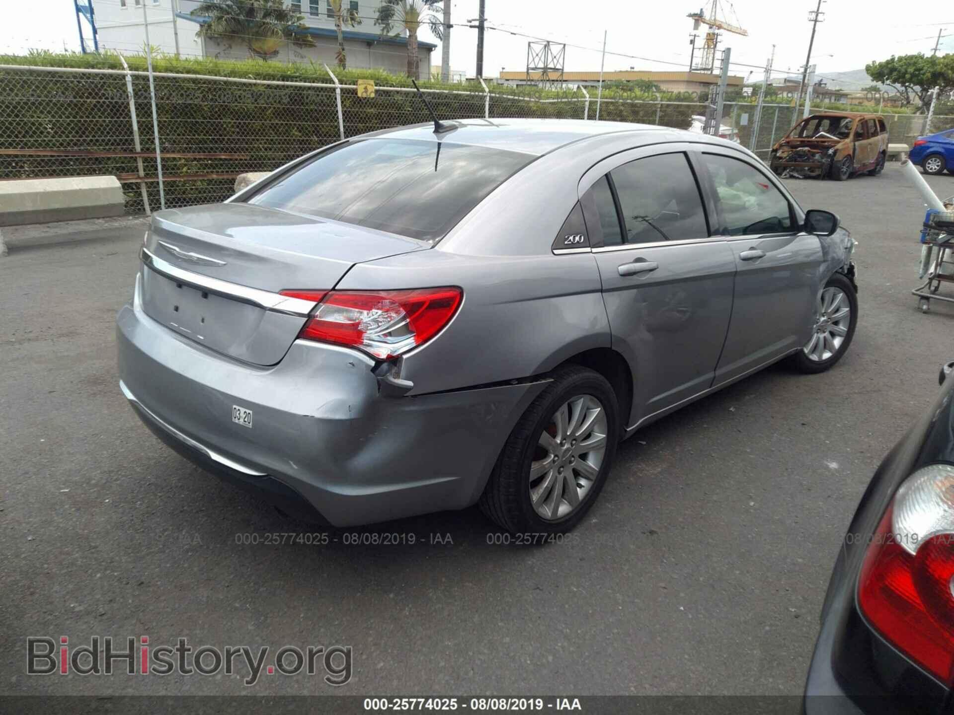 2013 CHRYSLER 200 - VIN: 1C3CCBBB0DN632685 - Photo 4