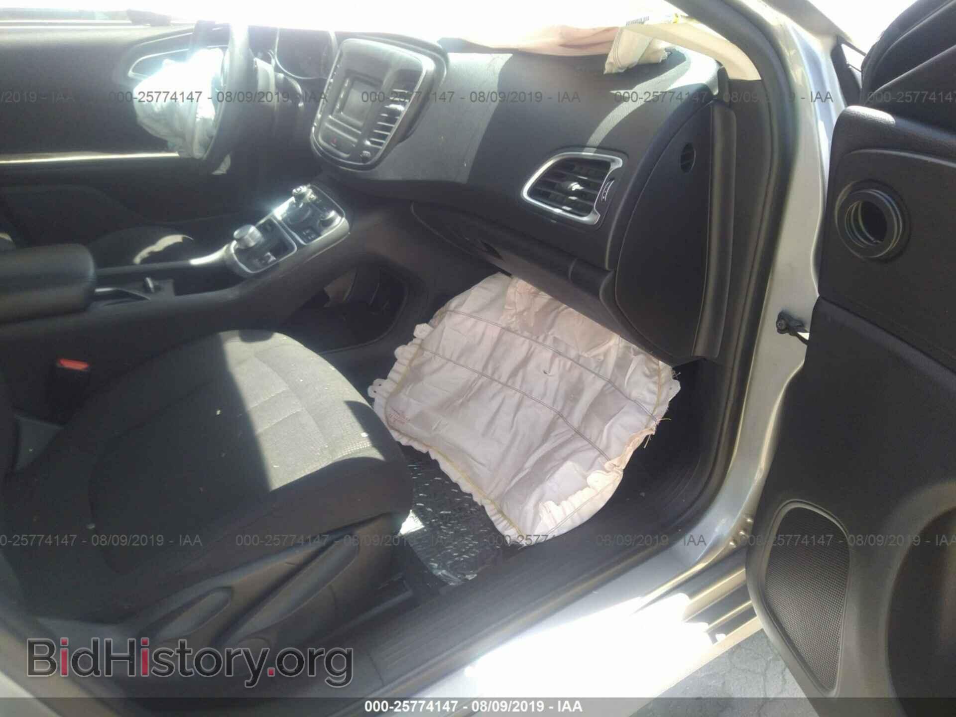 2015 CHRYSLER 200 - VIN: 1C3CCCAB0FN534167 - Фото 5
