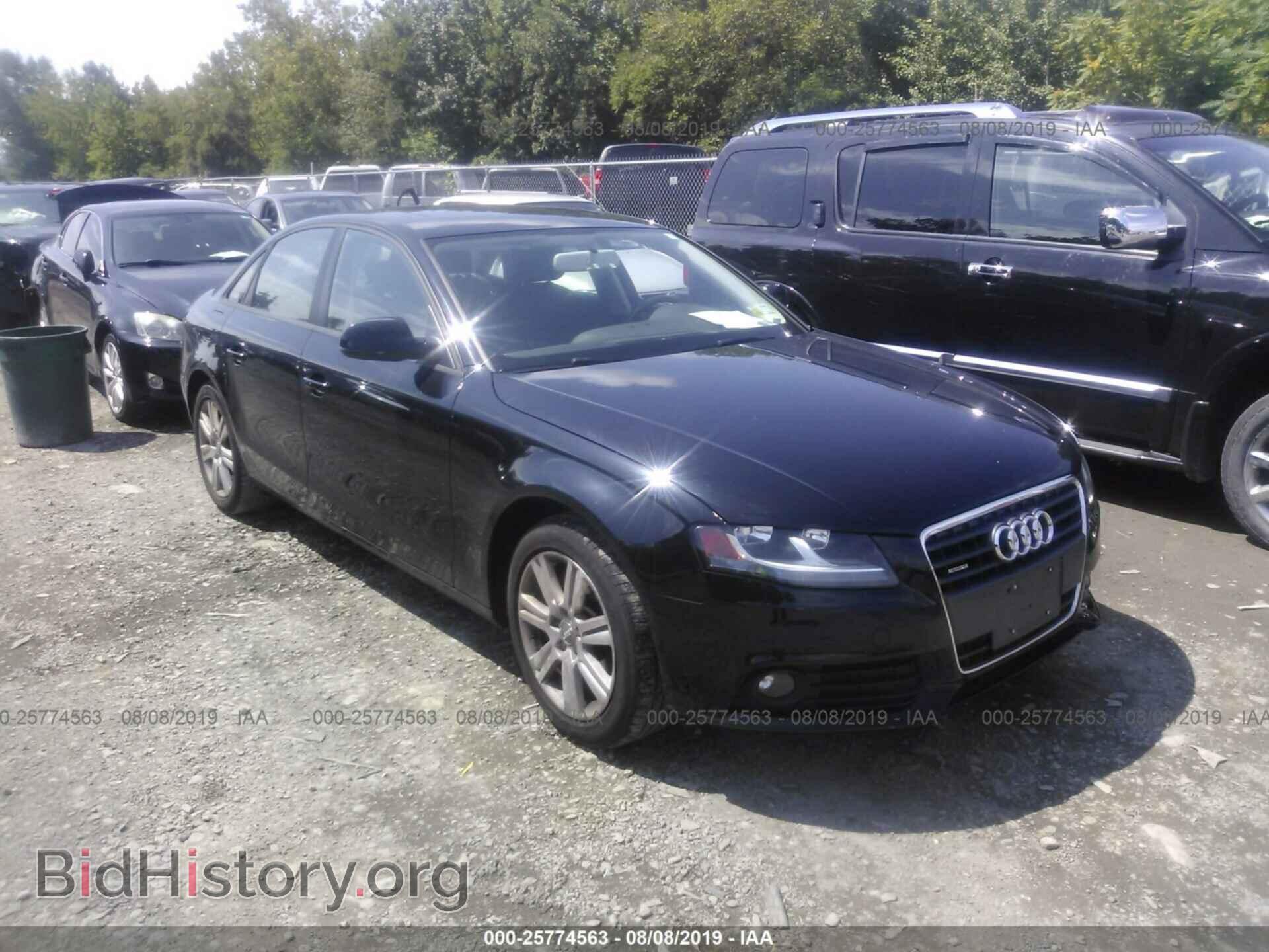 Фотография WAUBFAFL5AN066219 - AUDI A4 2010