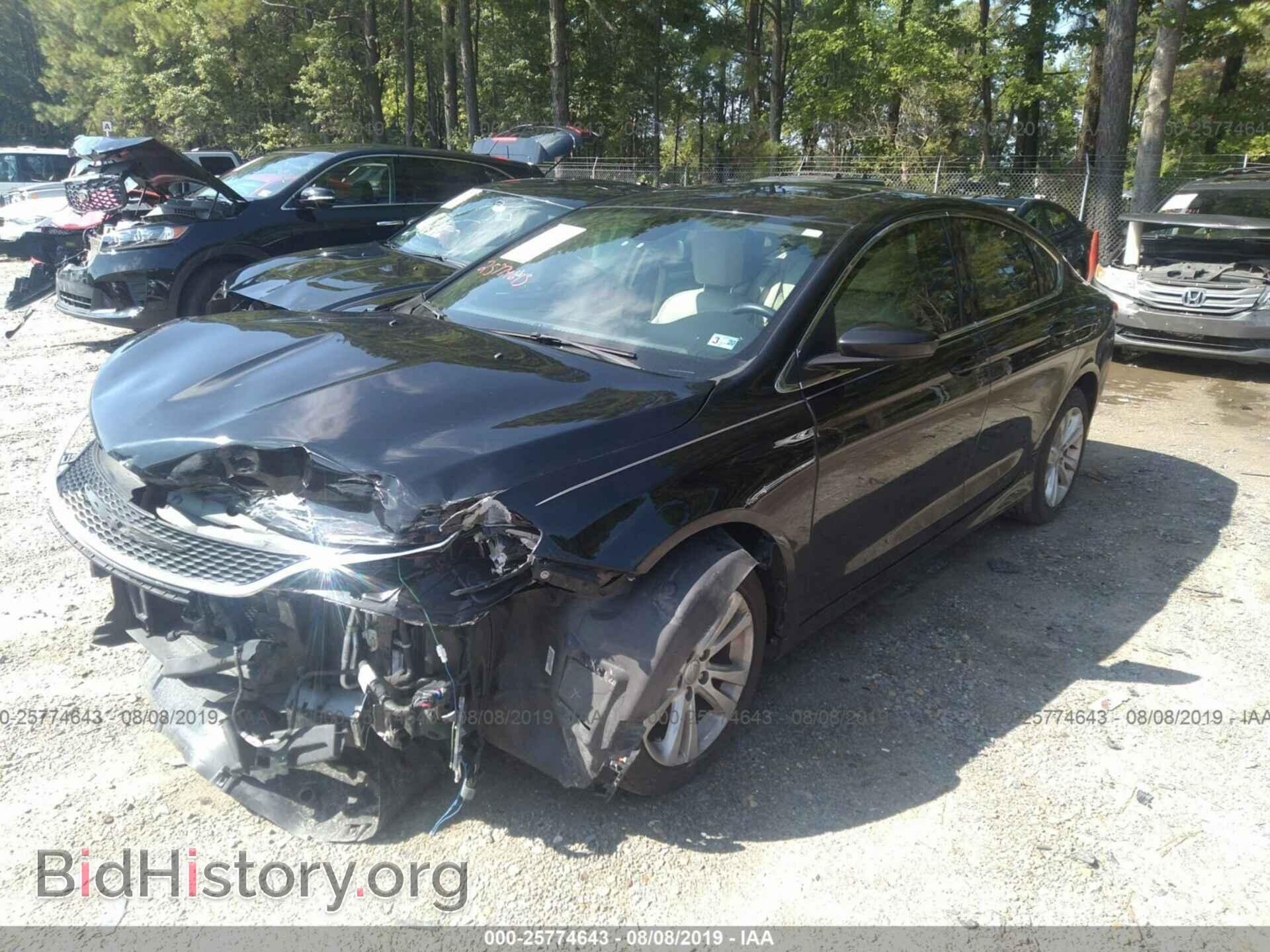 2015 CHRYSLER 200 - VIN: 1C3CCCABXFN558864 - Photo 2