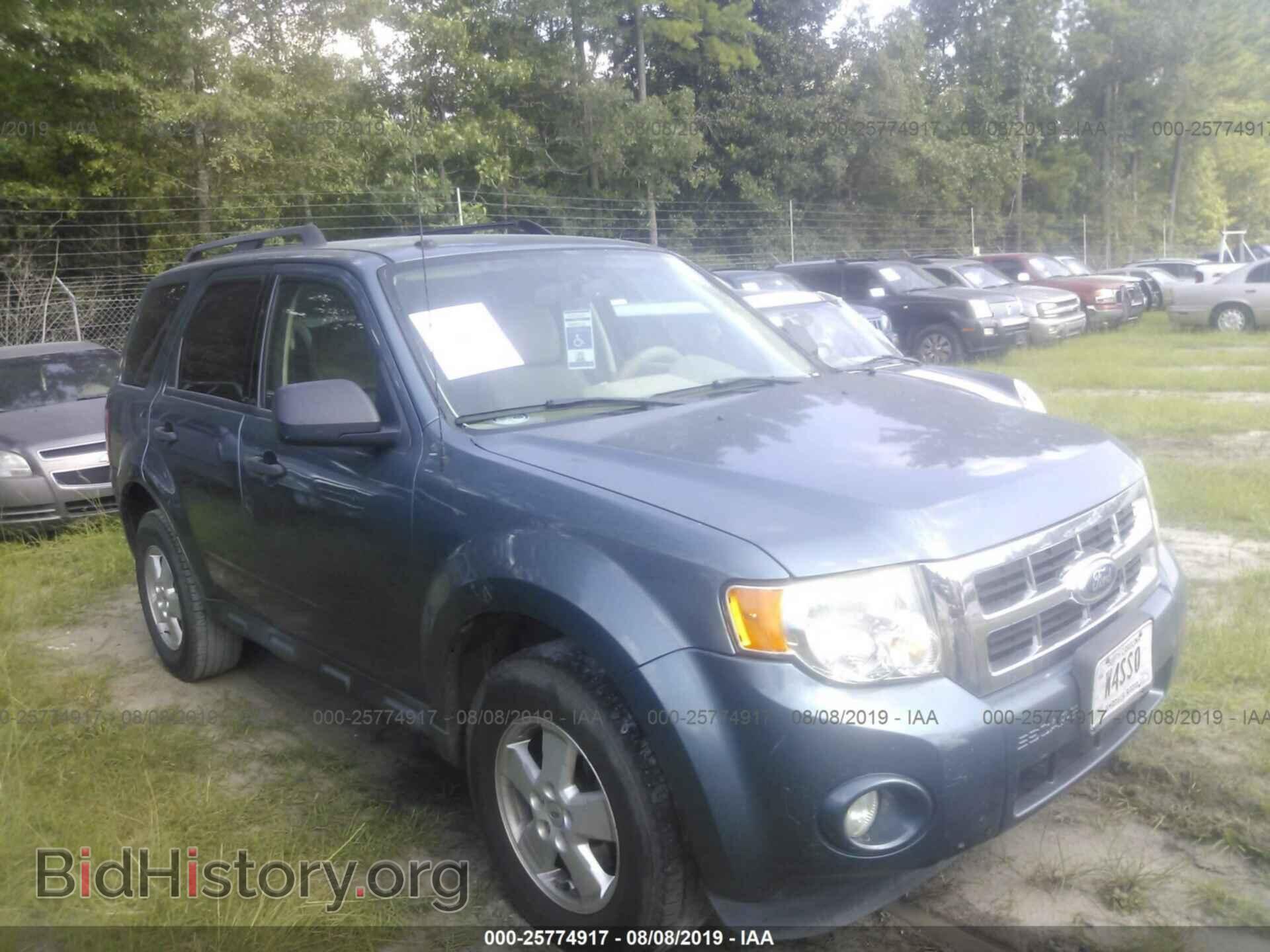Photo 1FMCU0DGXBKC70445 - FORD ESCAPE 2011