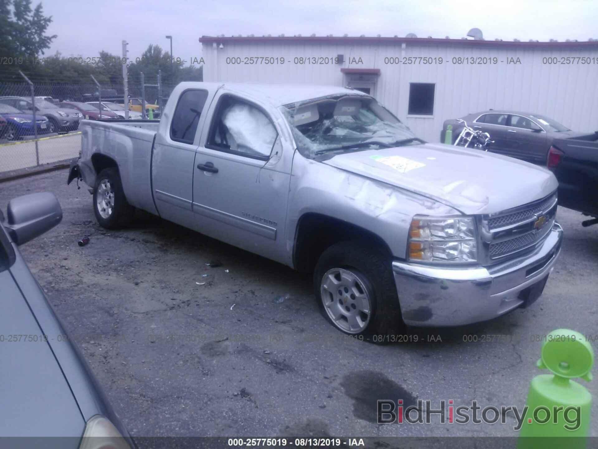 Photo 1GCRCSE03DZ129208 - CHEVROLET SILVERADO 2013