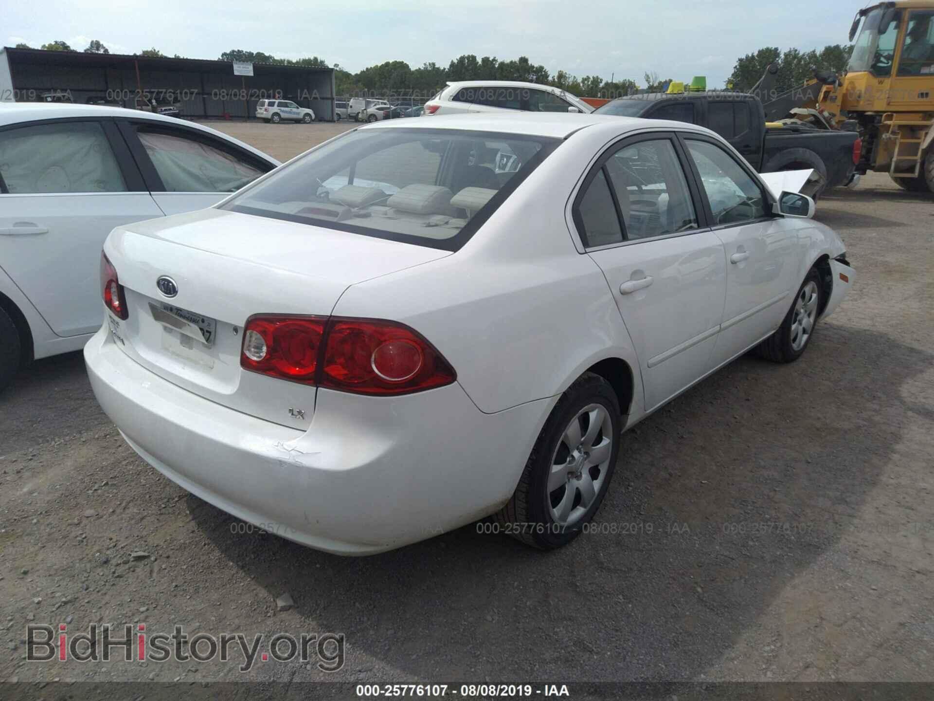 2007 KIA OPTIMA - VIN: KNAGE123775128792 - Фото 4
