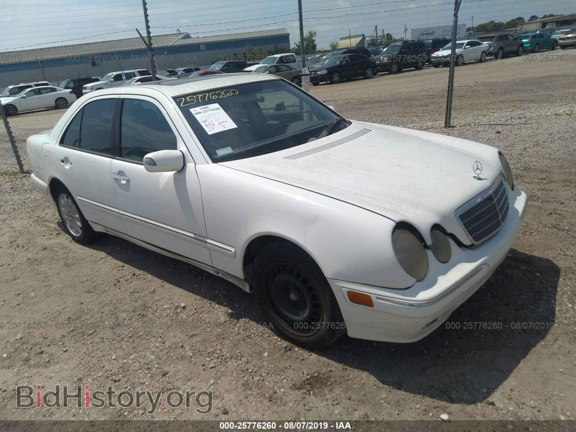Photo WDBJF65JX1B373882 - MERCEDES-BENZ E 2001