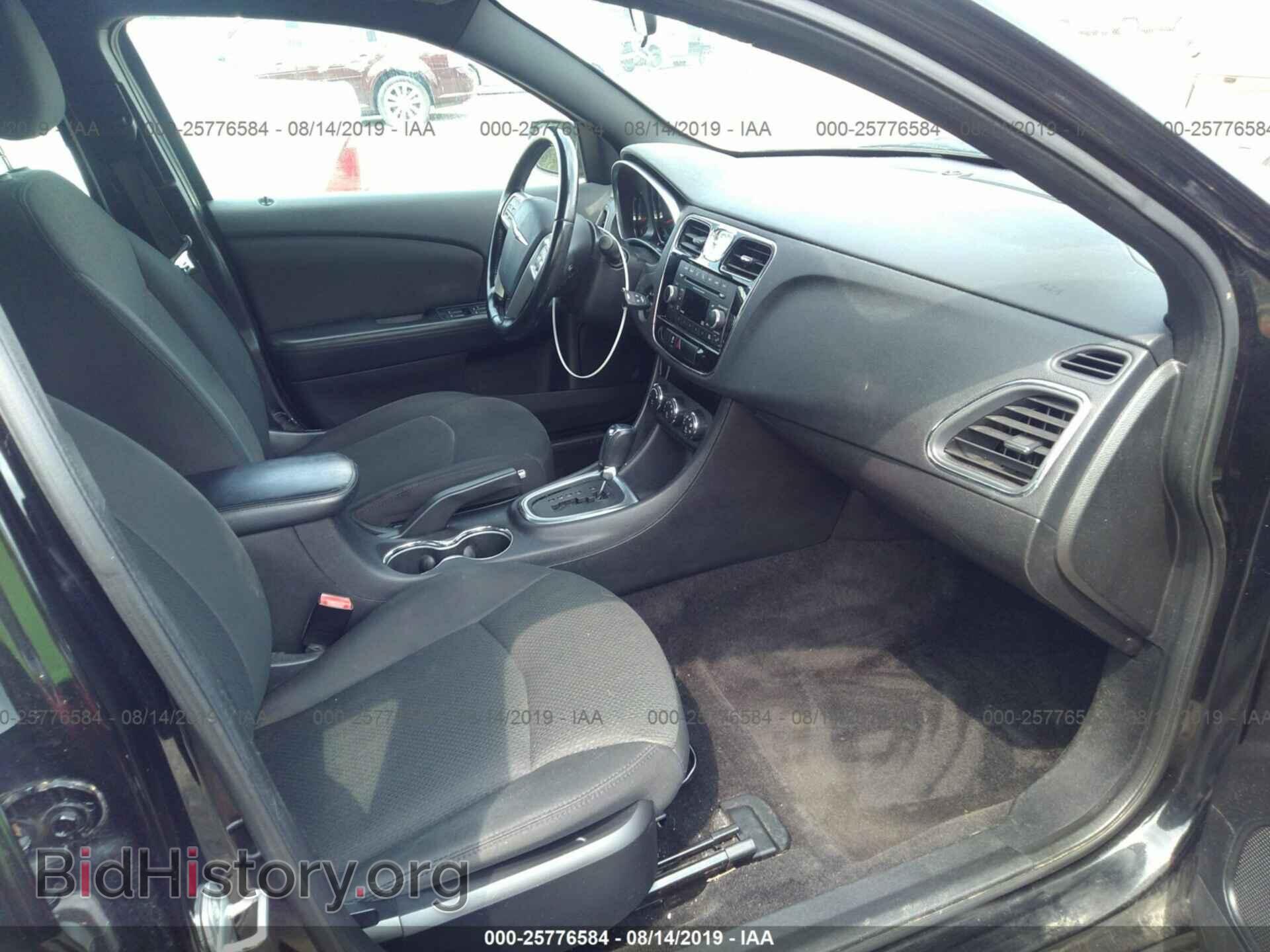 2011 CHRYSLER 200 - VIN: 1C3BC1FBXBN569088 - Фото 5