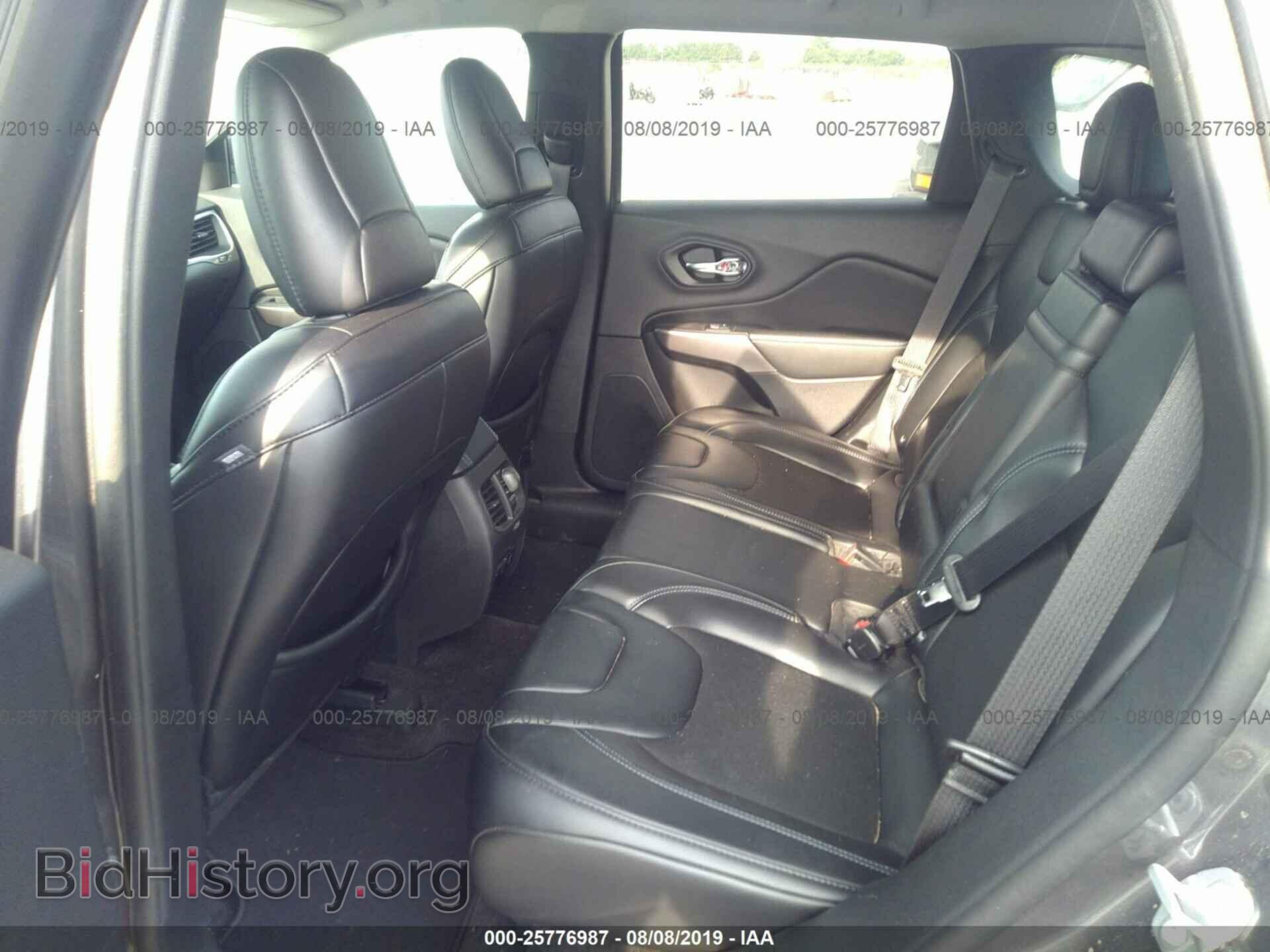 2019 JEEP CHEROKEE - VIN: 1C4PJLLB2KD205857 - Photo 8