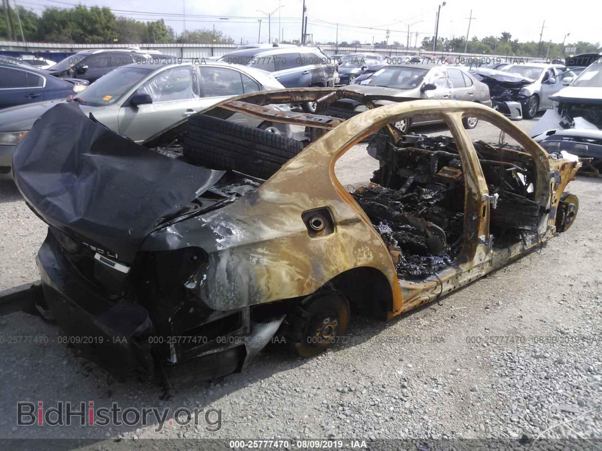 2012 BMW 750 - VIN: WBAKB8C50CC963554 - Фото 4
