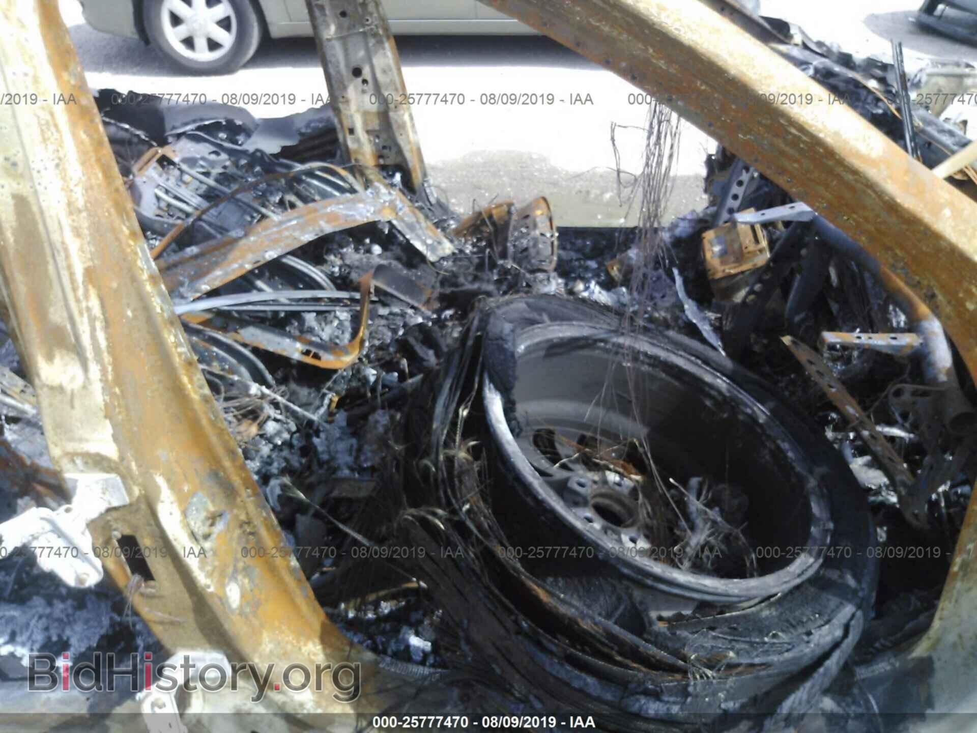 2012 BMW 750 - VIN: WBAKB8C50CC963554 - Фото 5