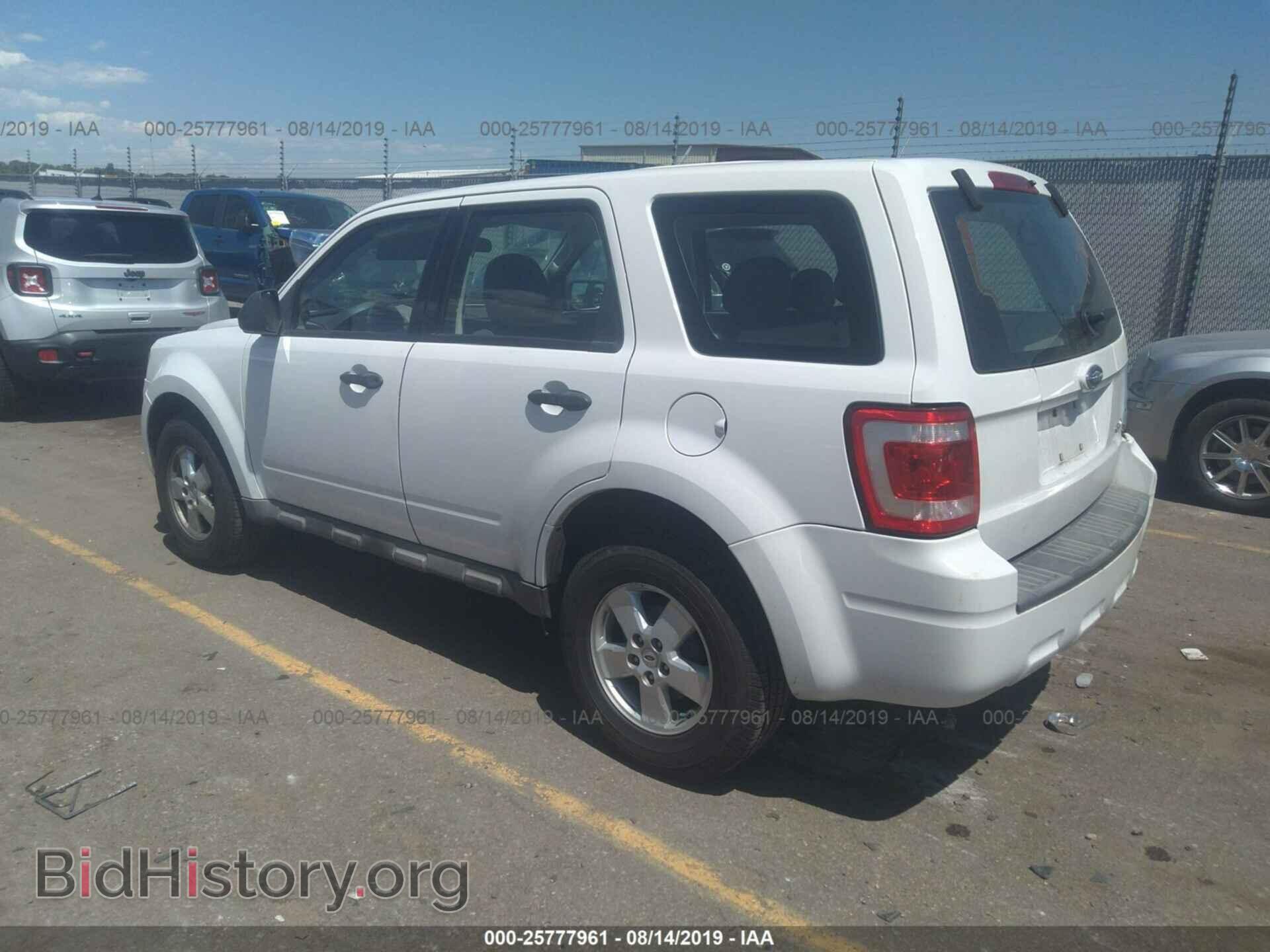 2009 FORD ESCAPE - VIN: 1FMCU92709KC27394 - Фото 3