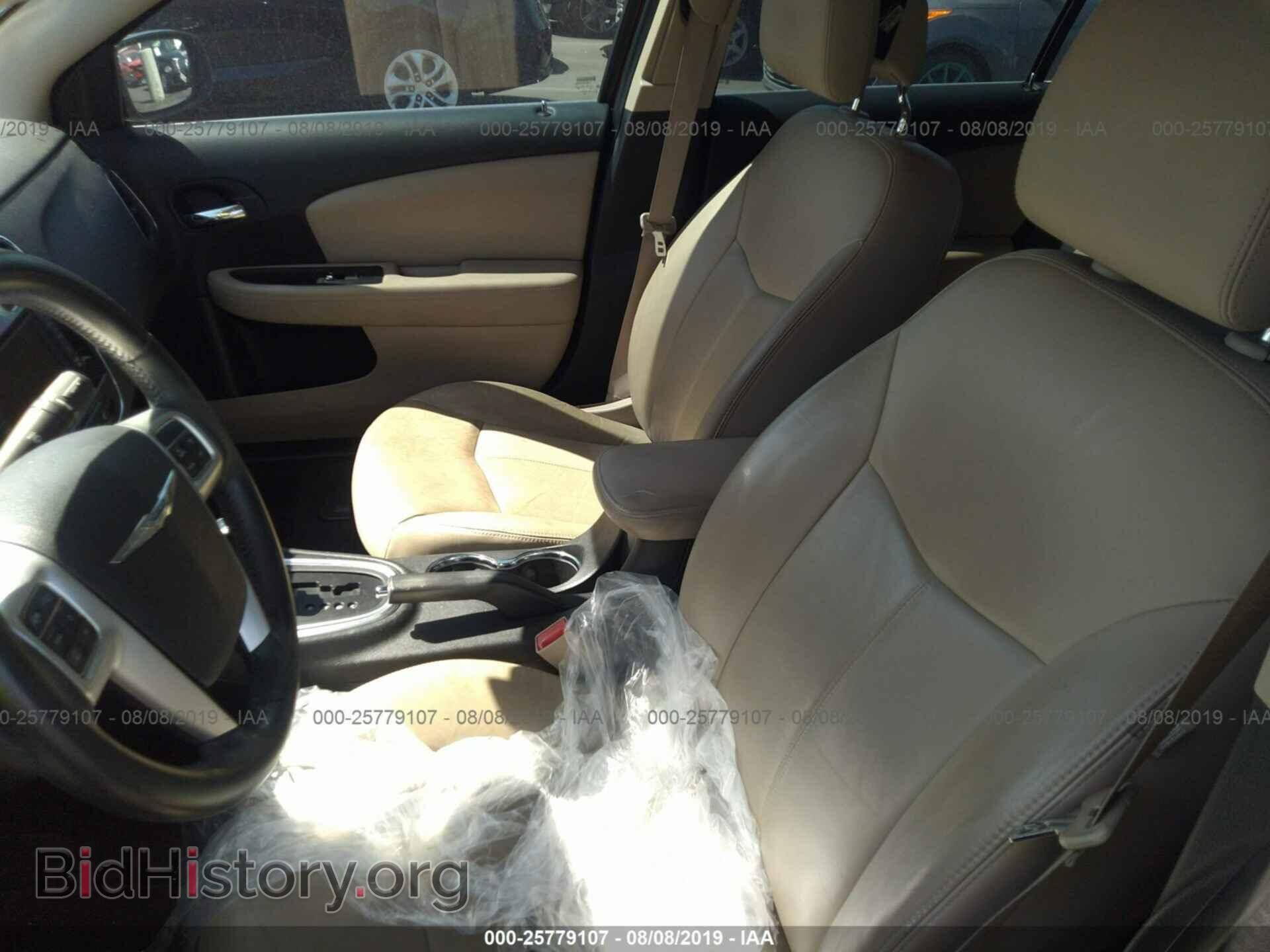 2011 CHRYSLER 200 - VIN: 1C3BC2FB8BN551310 - Photo 5