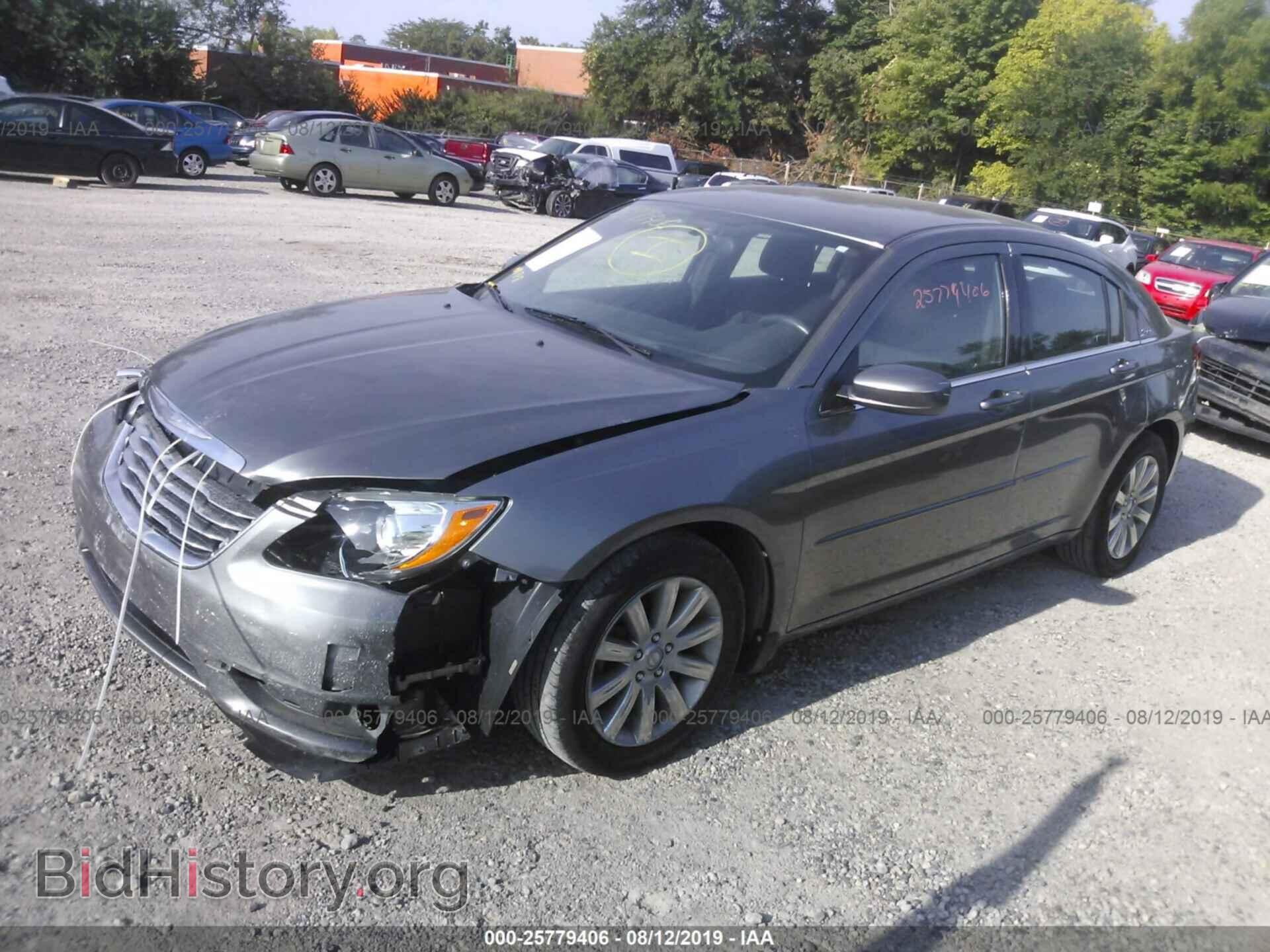2013 CHRYSLER 200 - VIN: 1C3CCBBB4DN557845 - Photo 2