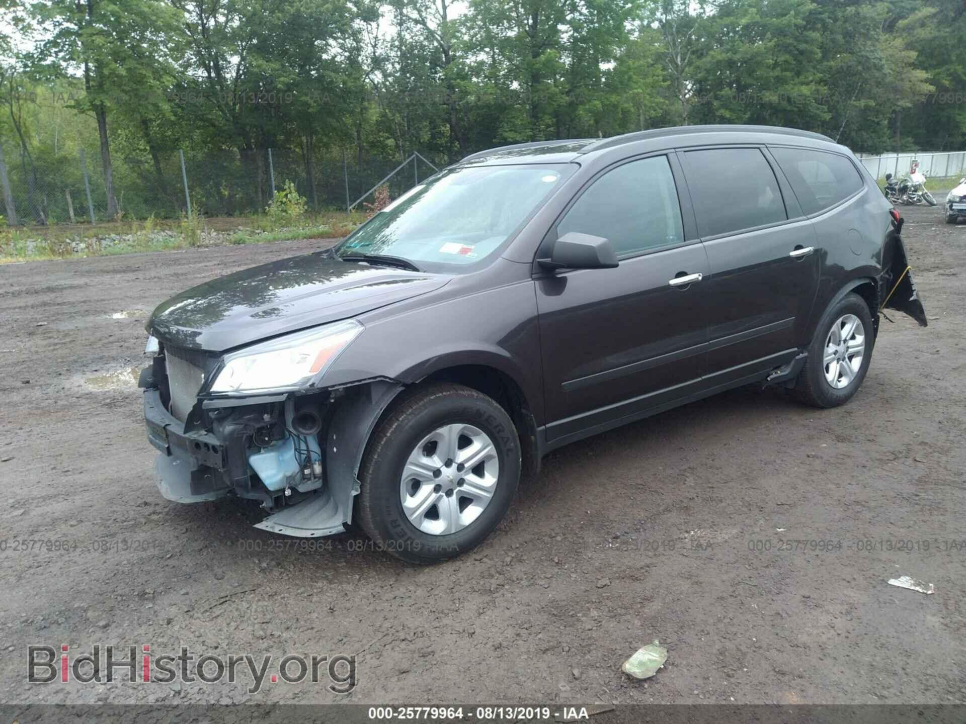 2017 CHEVROLET TRAVERSE - VIN: 1GNKVFKD1HJ214151 - Фото 2