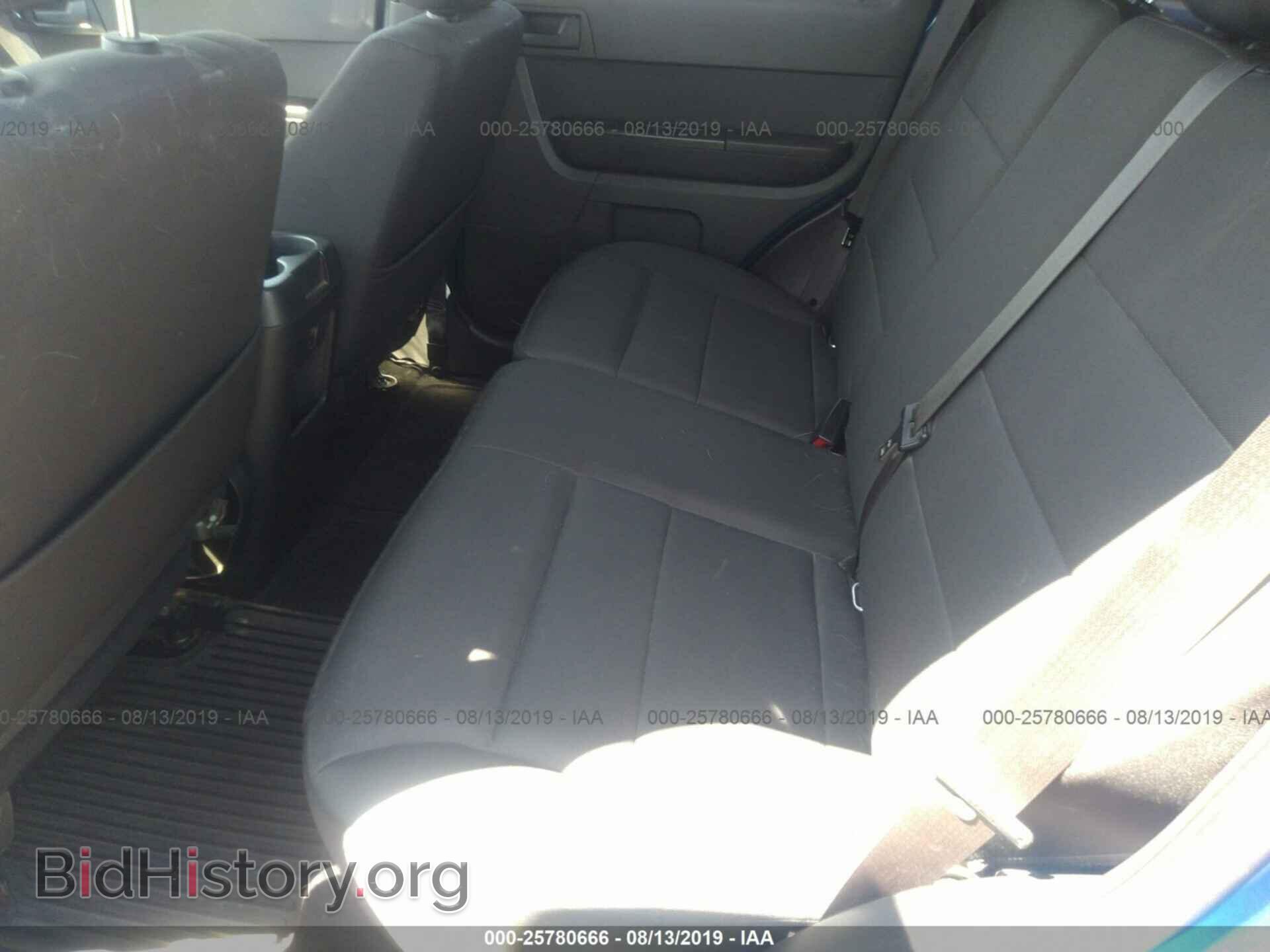 2011 FORD ESCAPE - VIN: 1FMCU9D73BKB61748 - Фото 8