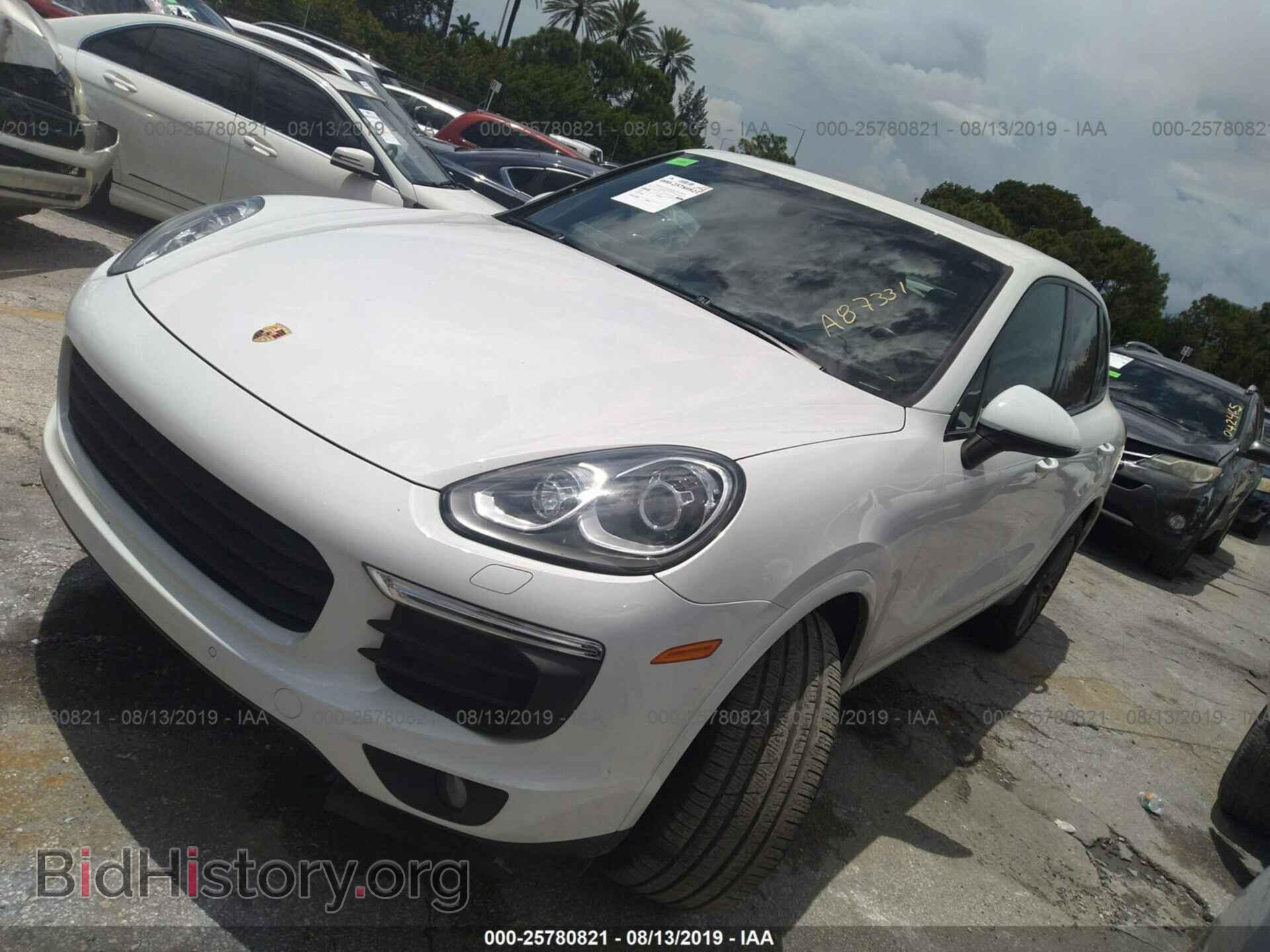2017 PORSCHE CAYENNE - VIN: WP1AA2A20HKA87331 - Фото 2