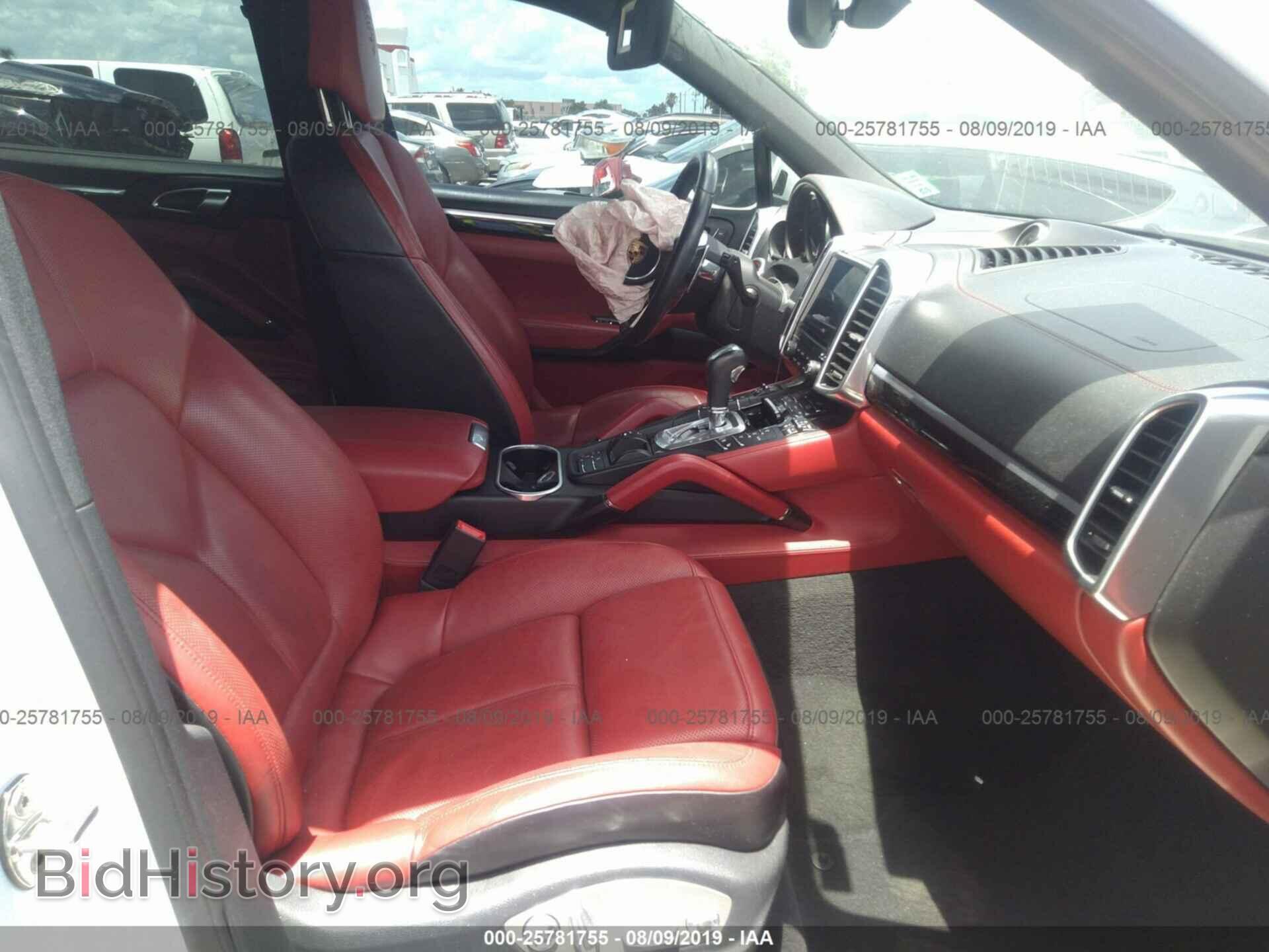 2017 PORSCHE CAYENNE - VIN: WP1AA2A21HKA81859 - Photo 5