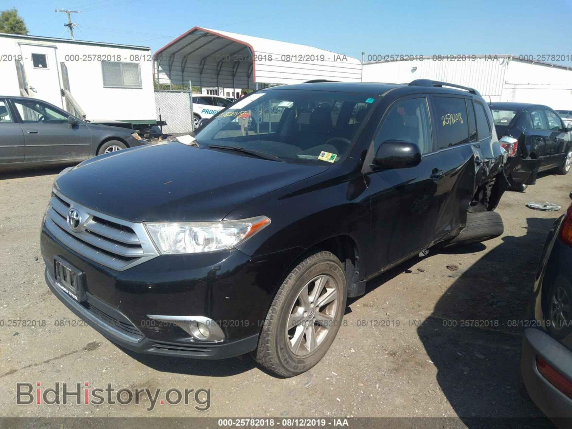 2011 TOYOTA HIGHLANDER - VIN: 5TDBK3EH2BS070201 - Фото 2