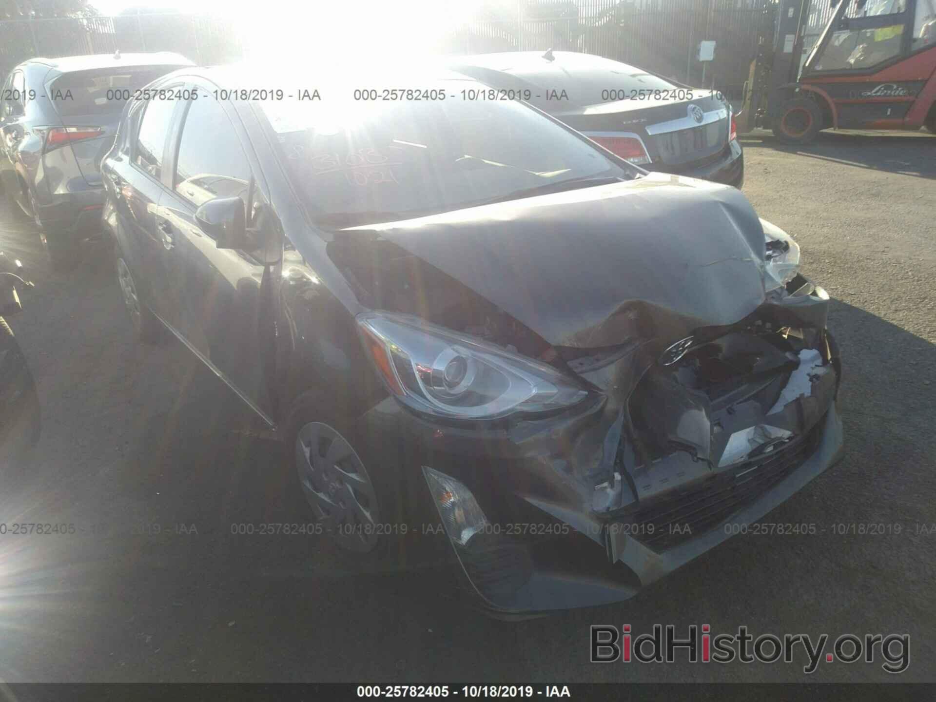 Photo JTDKDTB38G1130070 - TOYOTA PRIUS C 2016