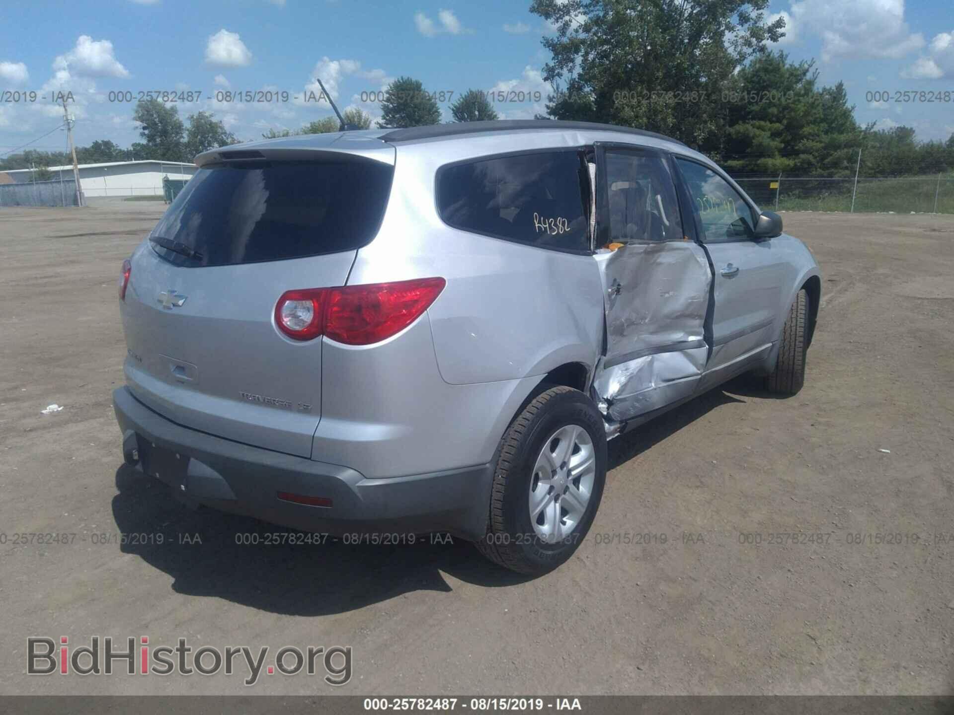 2009 CHEVROLET TRAVERSE - VIN: 1GNER13D89S175475 - Фото 4