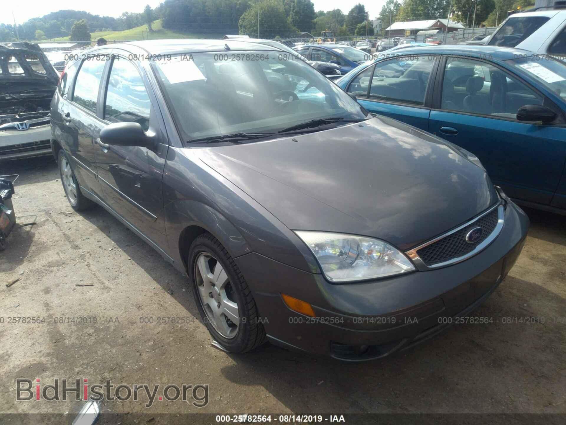 Photo 3FAFP37N85R134390 - FORD FOCUS 2005