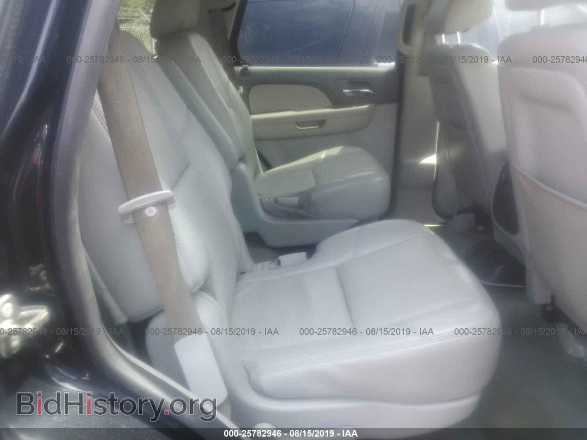 2011 GMC YUKON - VIN: 1GKS2CE01BR320721 - Photo 8