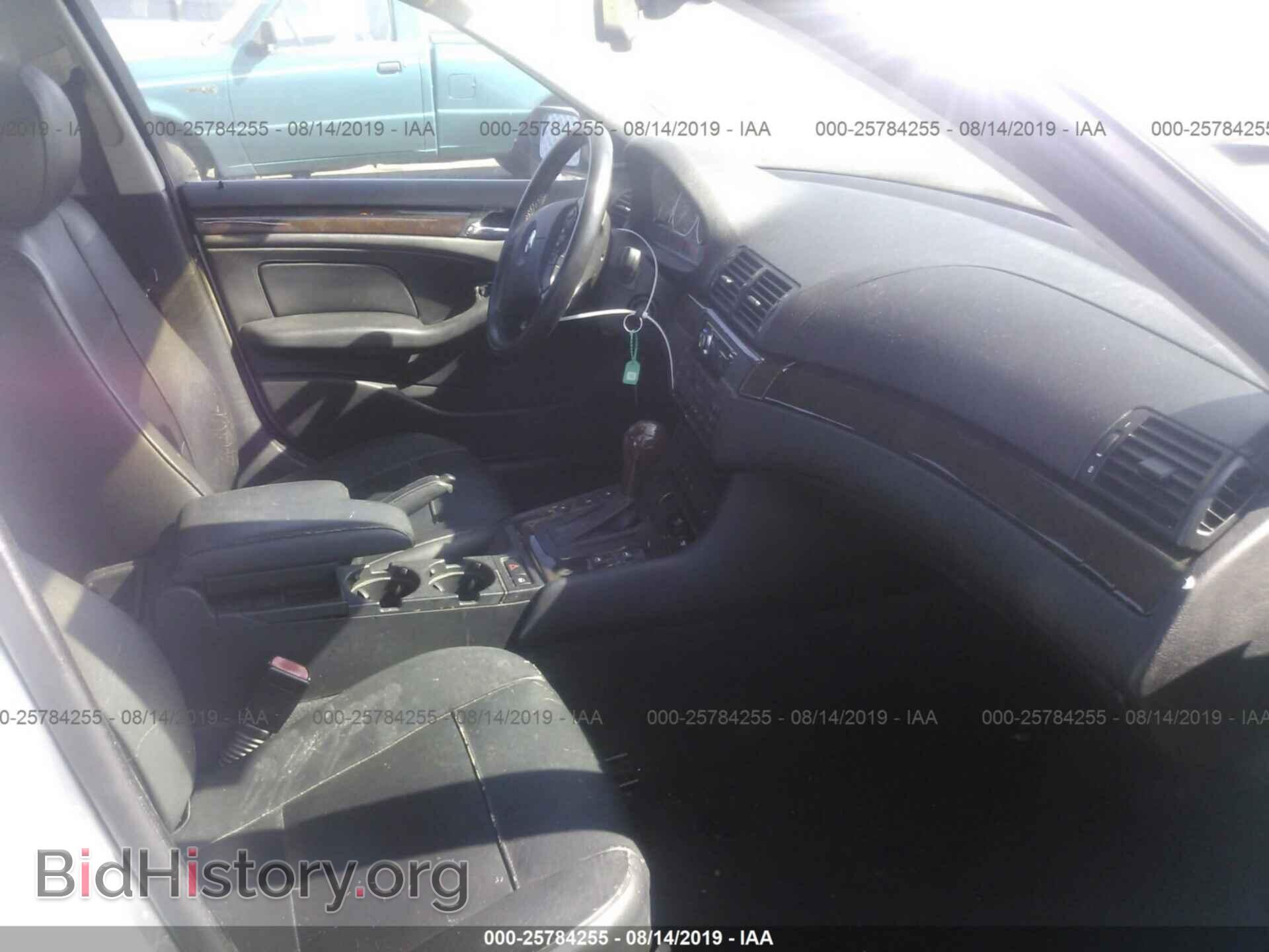 2003 BMW 330 - VIN: WBAEW53473PG22333 - Photo 5