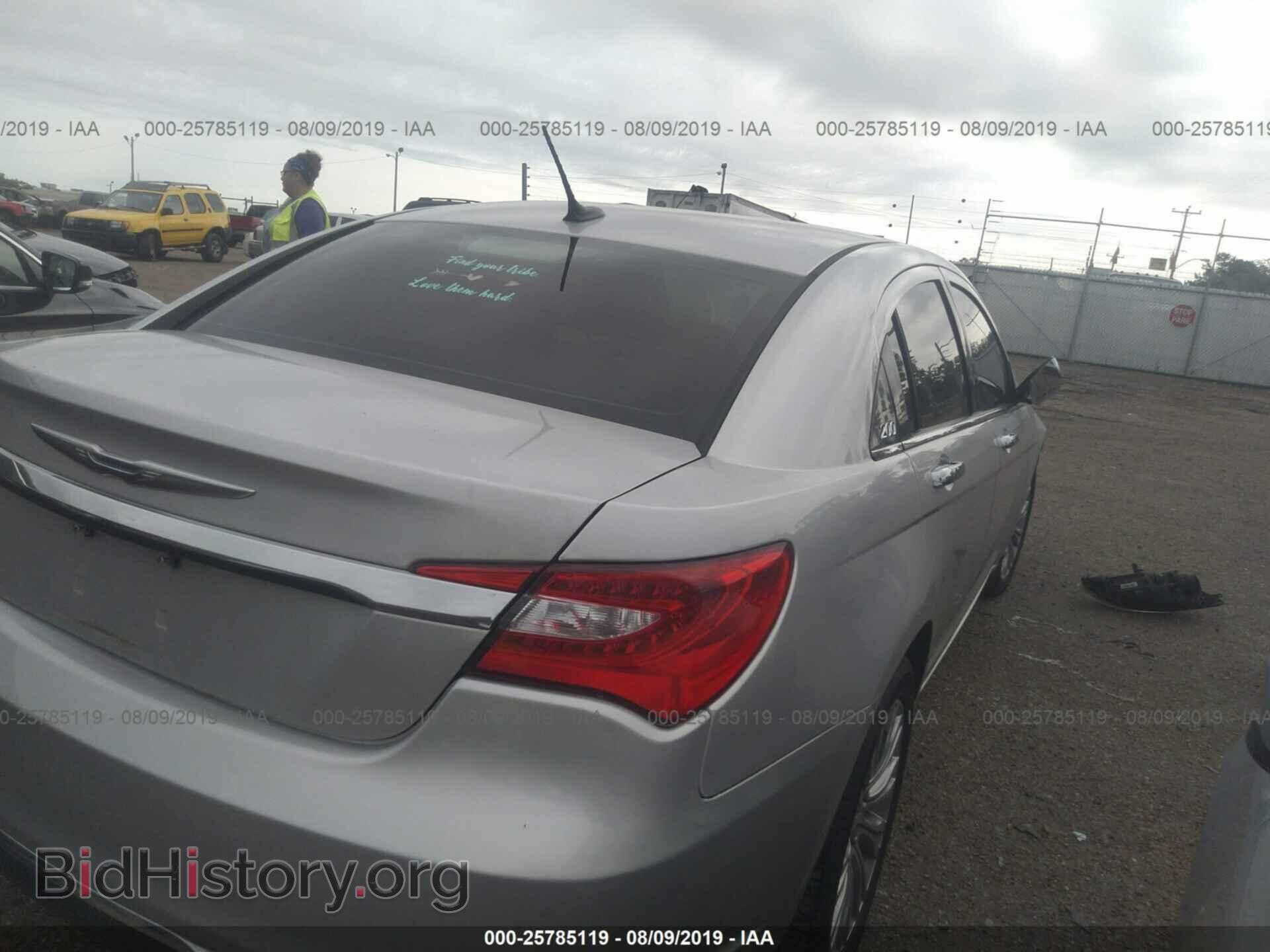 2012 CHRYSLER 200 - VIN: 1C3CCBCB4CN197134 - Фото 4