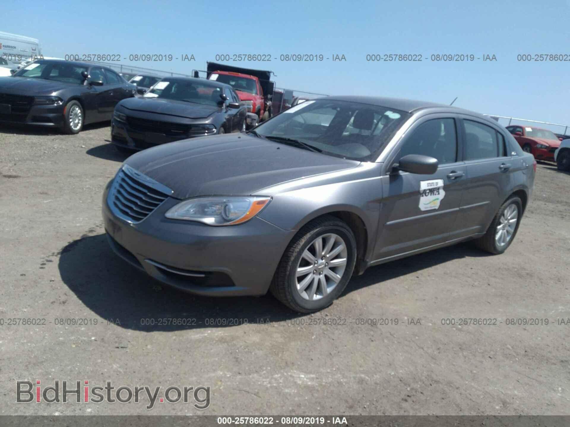 2013 CHRYSLER 200 - VIN: 1C3CCBBG5DN669100 - Photo 2
