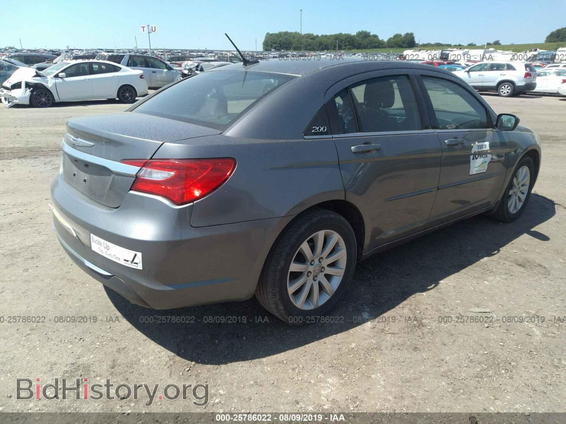 2013 CHRYSLER 200 - VIN: 1C3CCBBG5DN669100 - Photo 4