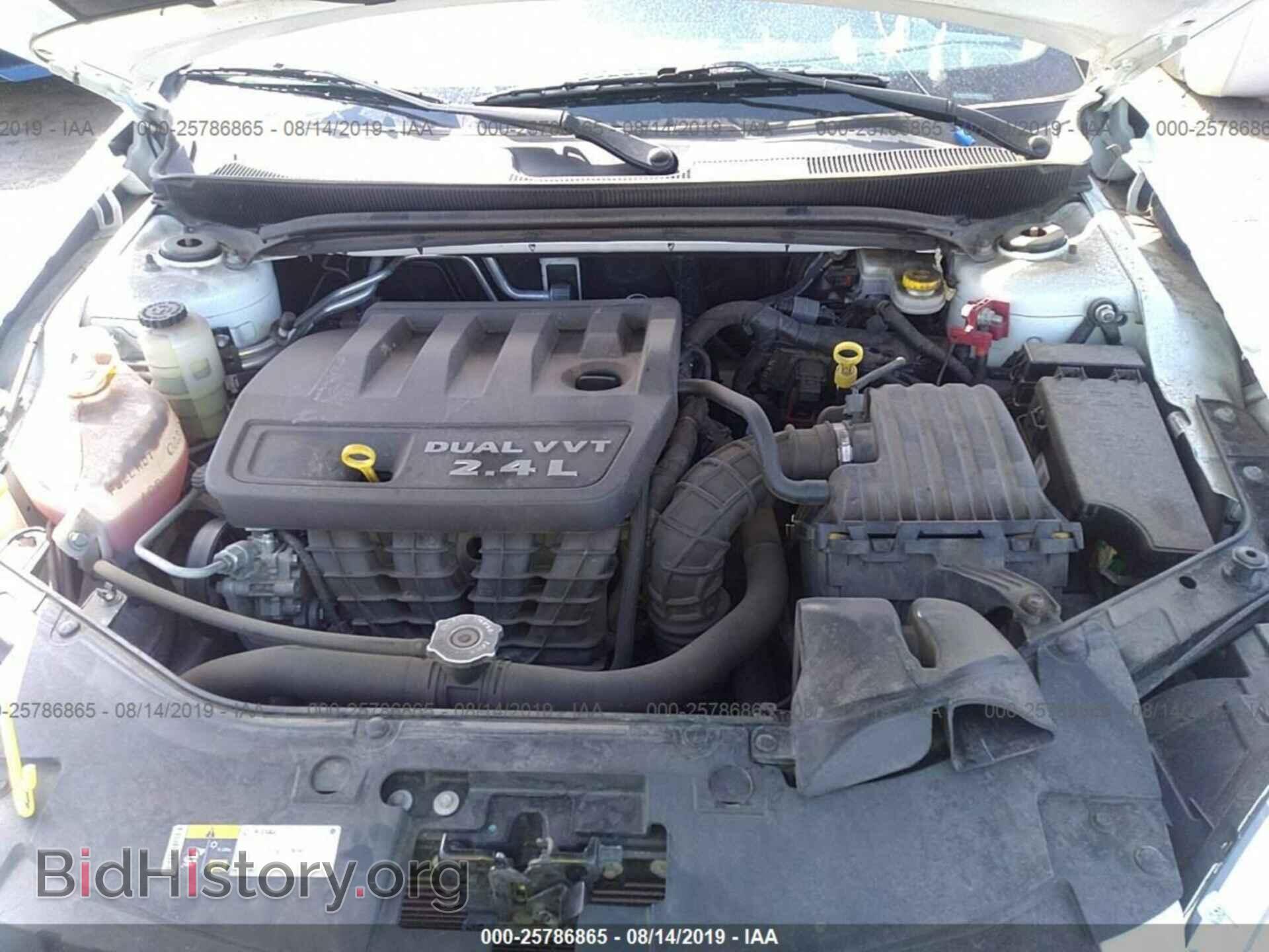2014 CHRYSLER 200 - VIN: 1C3CCBAB7EN204504 - Фото 10
