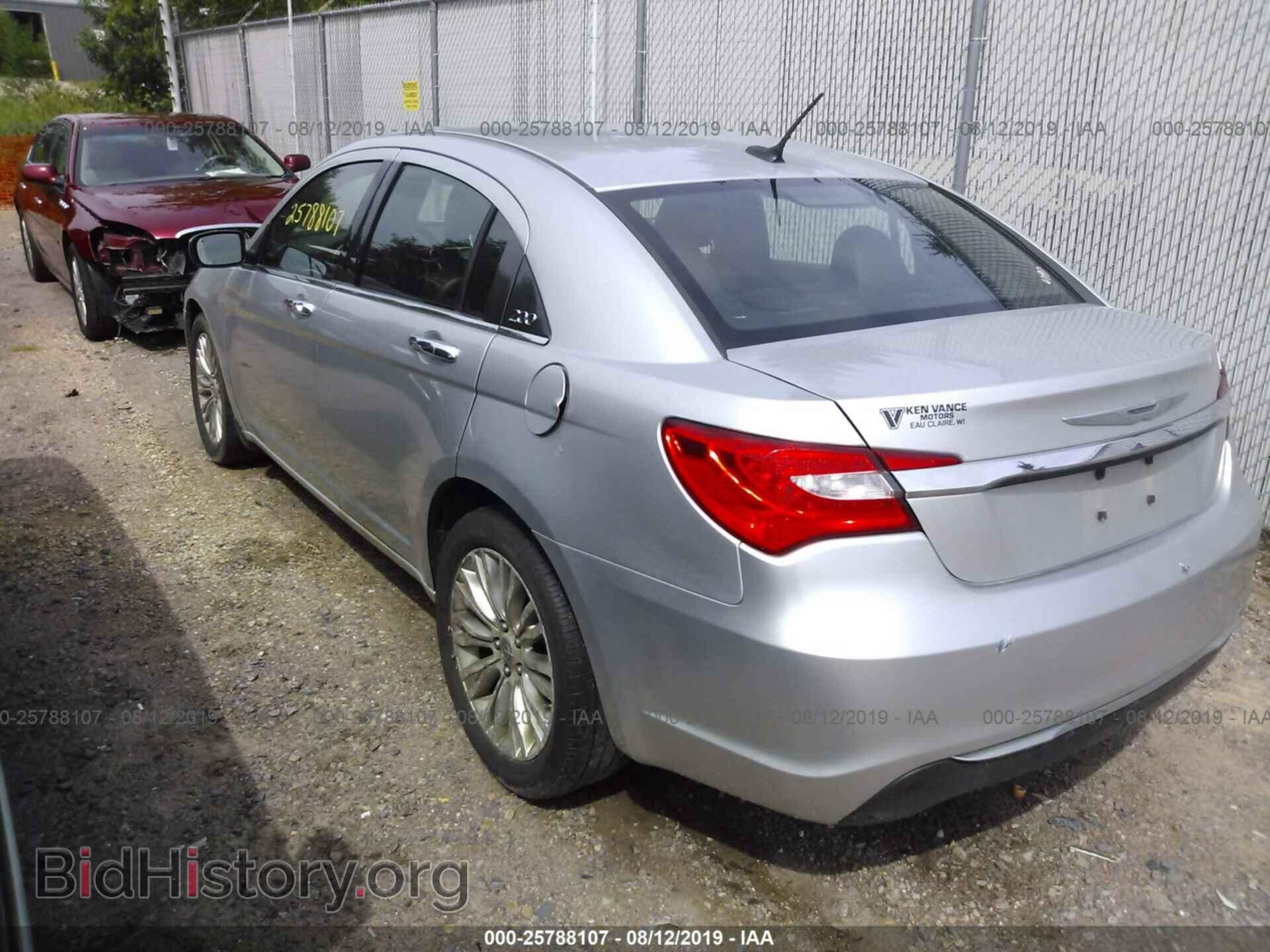 2011 CHRYSLER 200 - VIN: 1C3BC2FB4BN581615 - Photo 3