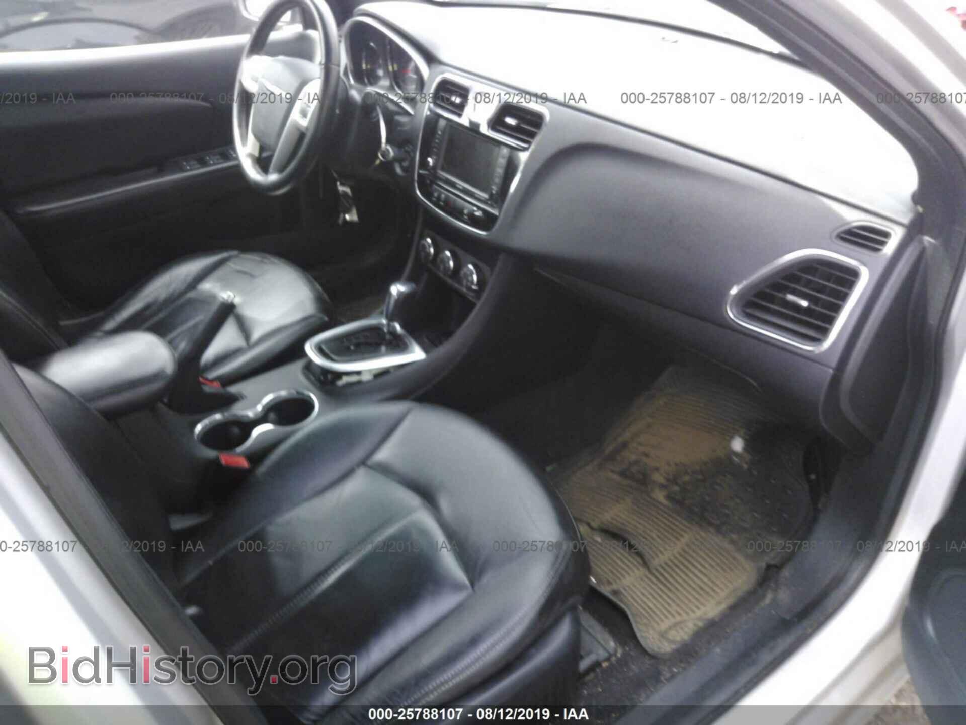 2011 CHRYSLER 200 - VIN: 1C3BC2FB4BN581615 - Photo 5