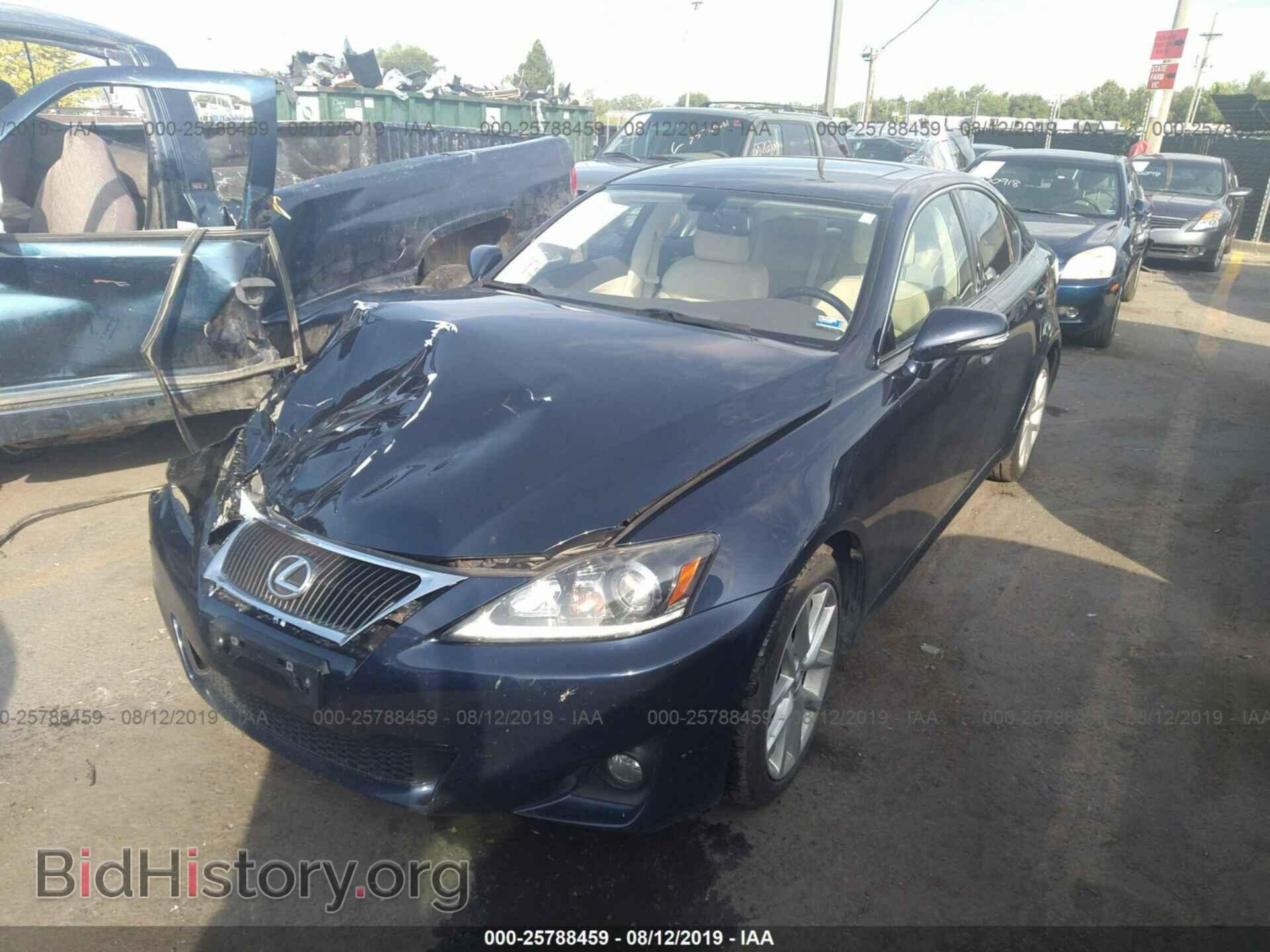 2011 LEXUS IS - VIN: JTHCF5C27B5051778 - Фото 2