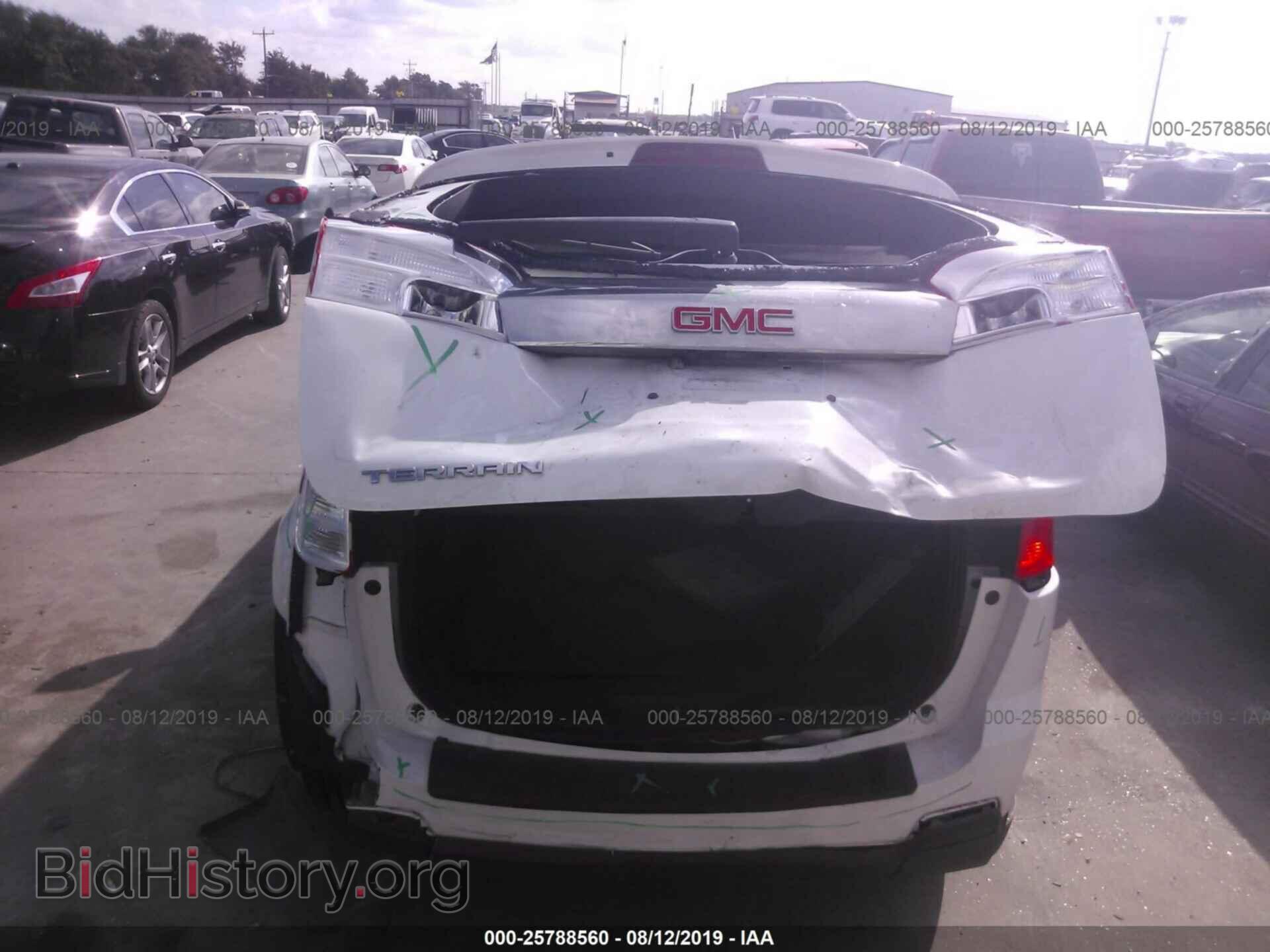 2011 GMC TERRAIN - VIN: 2CTALUEC1B6235303 - Photo 6