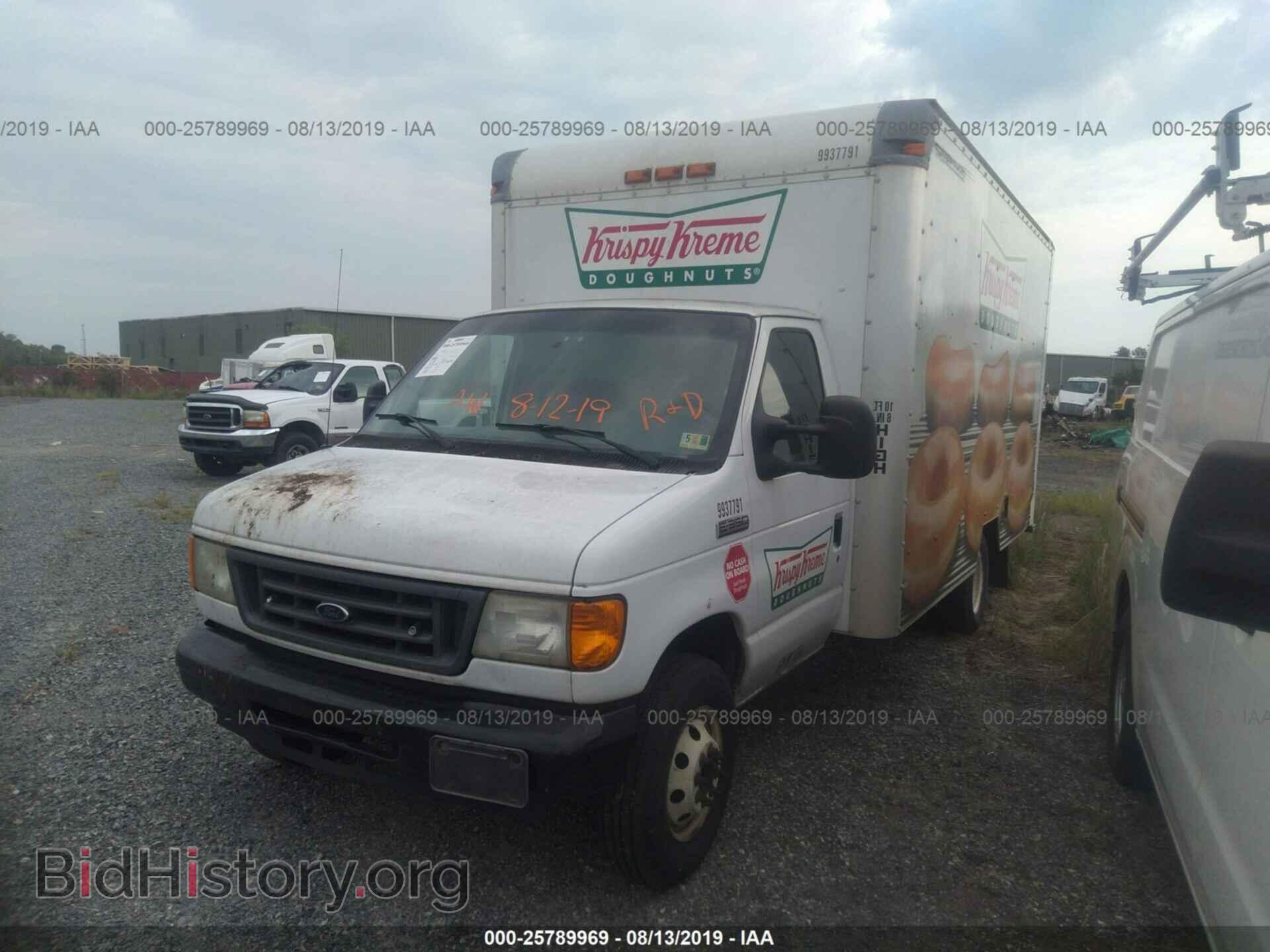 2007 FORD ECONOLINE - VIN: 1FDSE35L57DA09726 - Фото 2