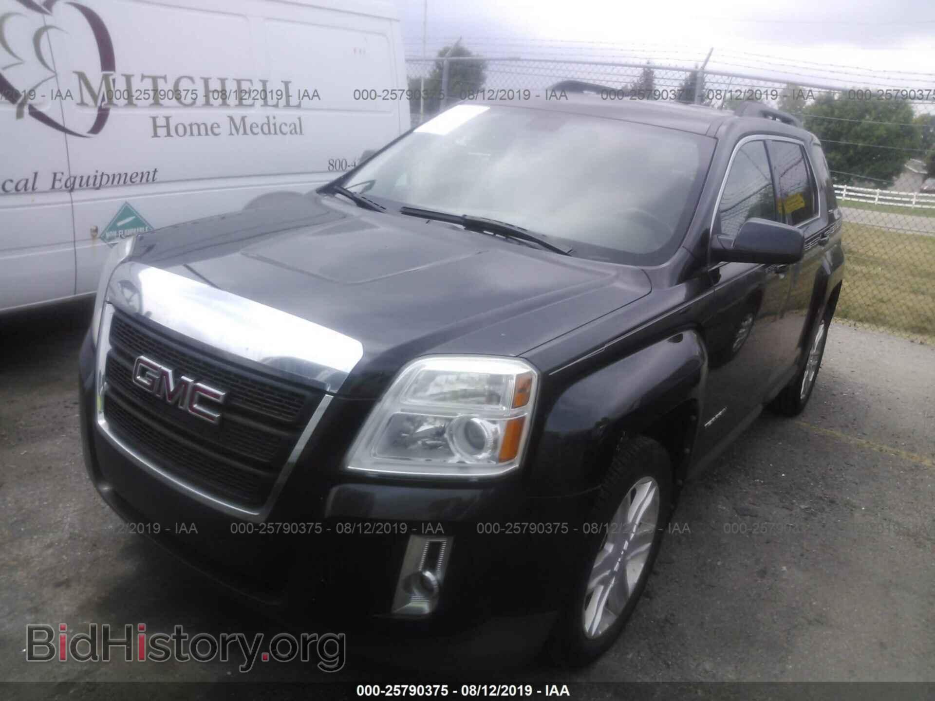 2011 GMC TERRAIN - VIN: 2CTALSEC5B6436660 - Photo 2