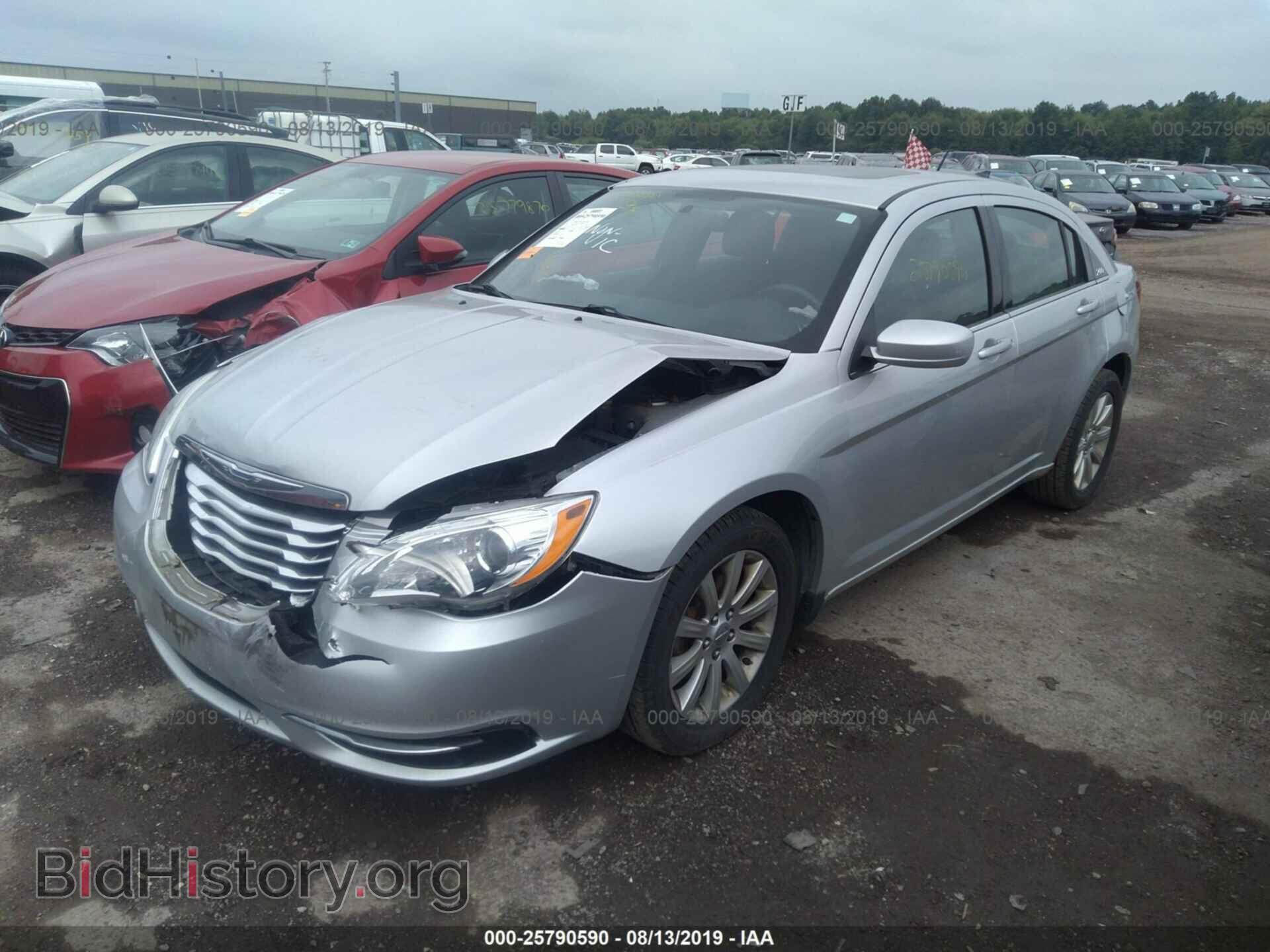 2012 CHRYSLER 200 - VIN: 1C3CCBBB7CN299867 - Фото 2