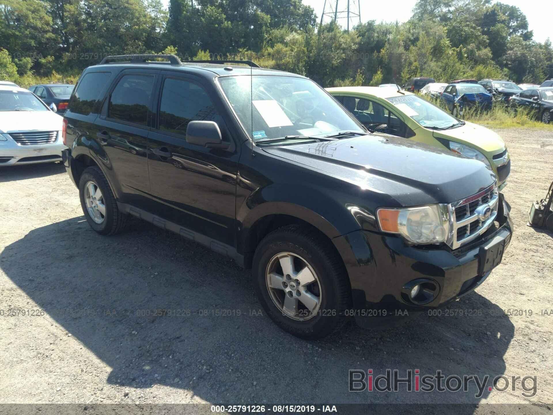 Photo 1FMCU9DGXBKC24005 - FORD ESCAPE 2011