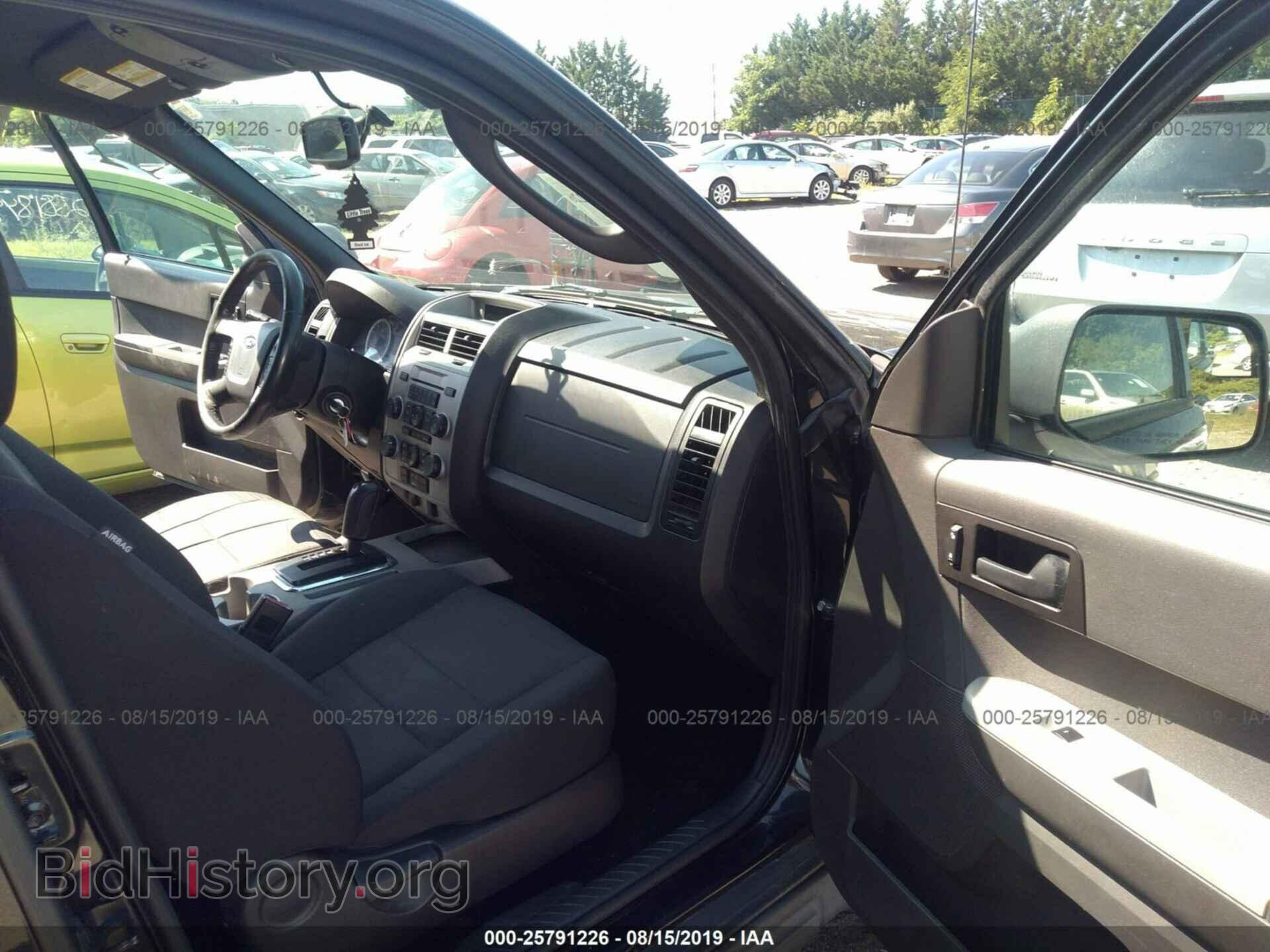 2011 FORD ESCAPE - VIN: 1FMCU9DGXBKC24005 - Фото 5