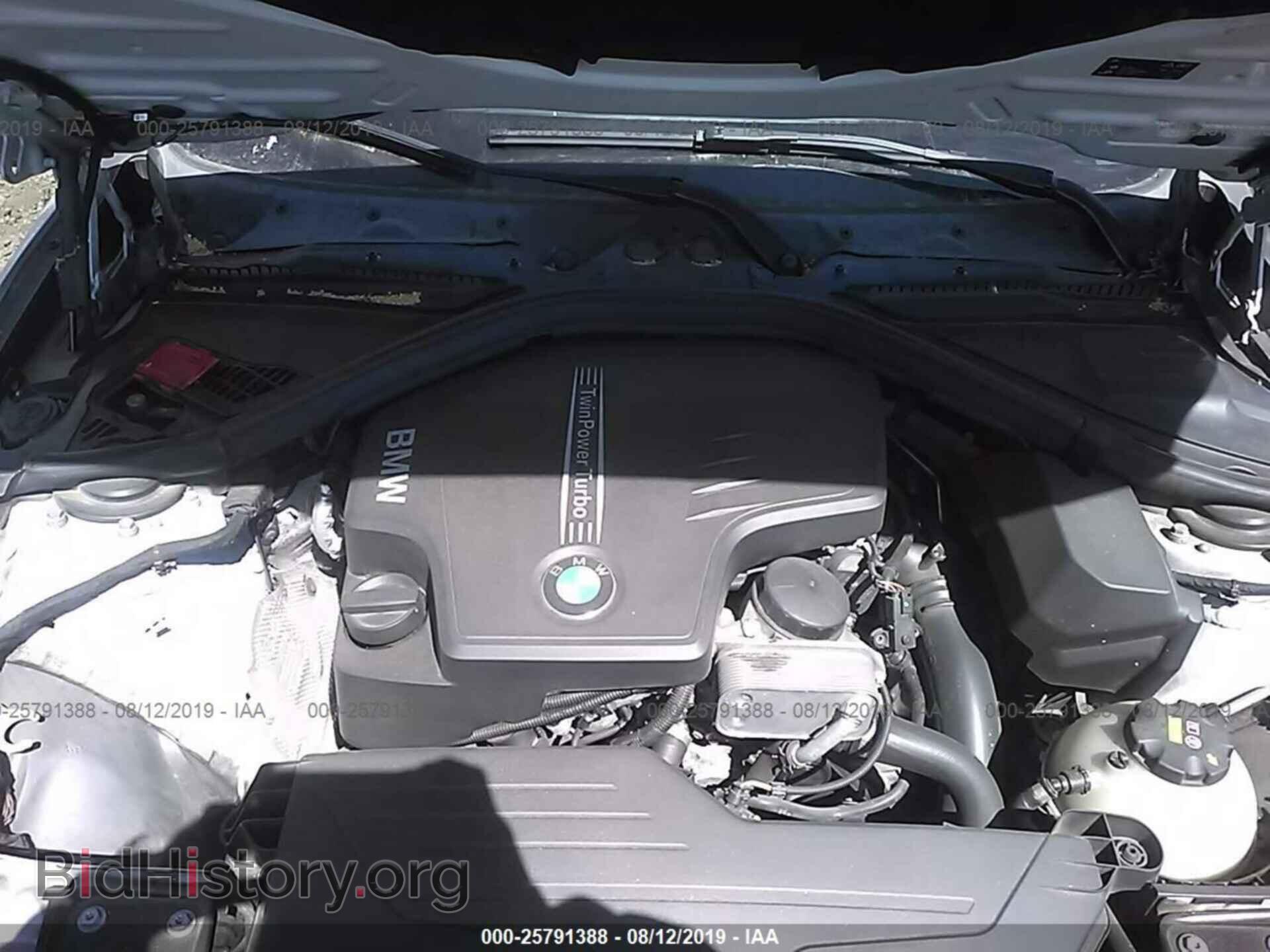 2016 BMW 320 - VIN: WBA8E1G54GNT34103 - Photo 10