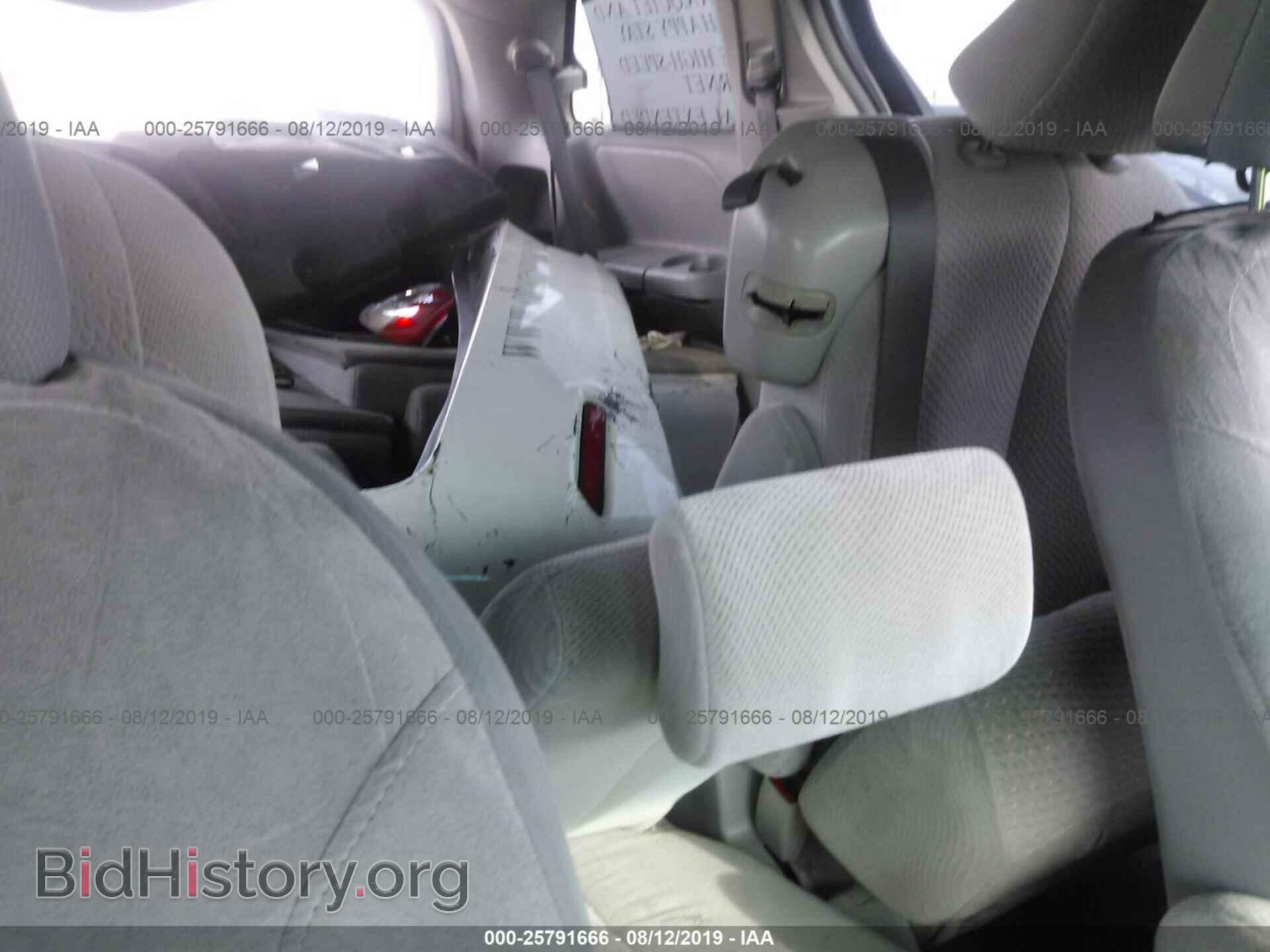 2012 TOYOTA SIENNA - VIN: 5TDKK3DC1CS238160 - Фото 7