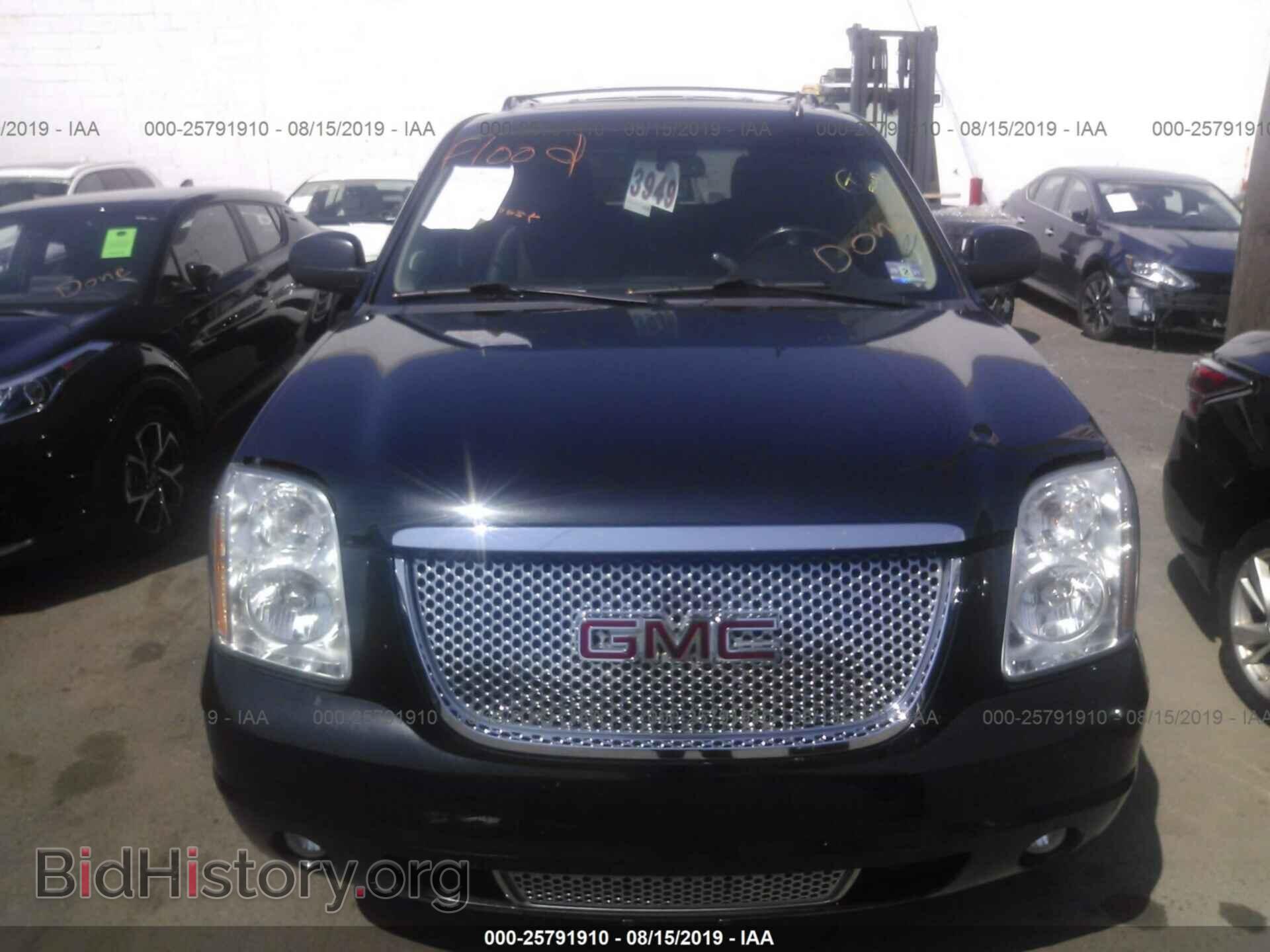 2013 GMC YUKON - VIN: 1GKS2EEF1DR110431 - Photo 6