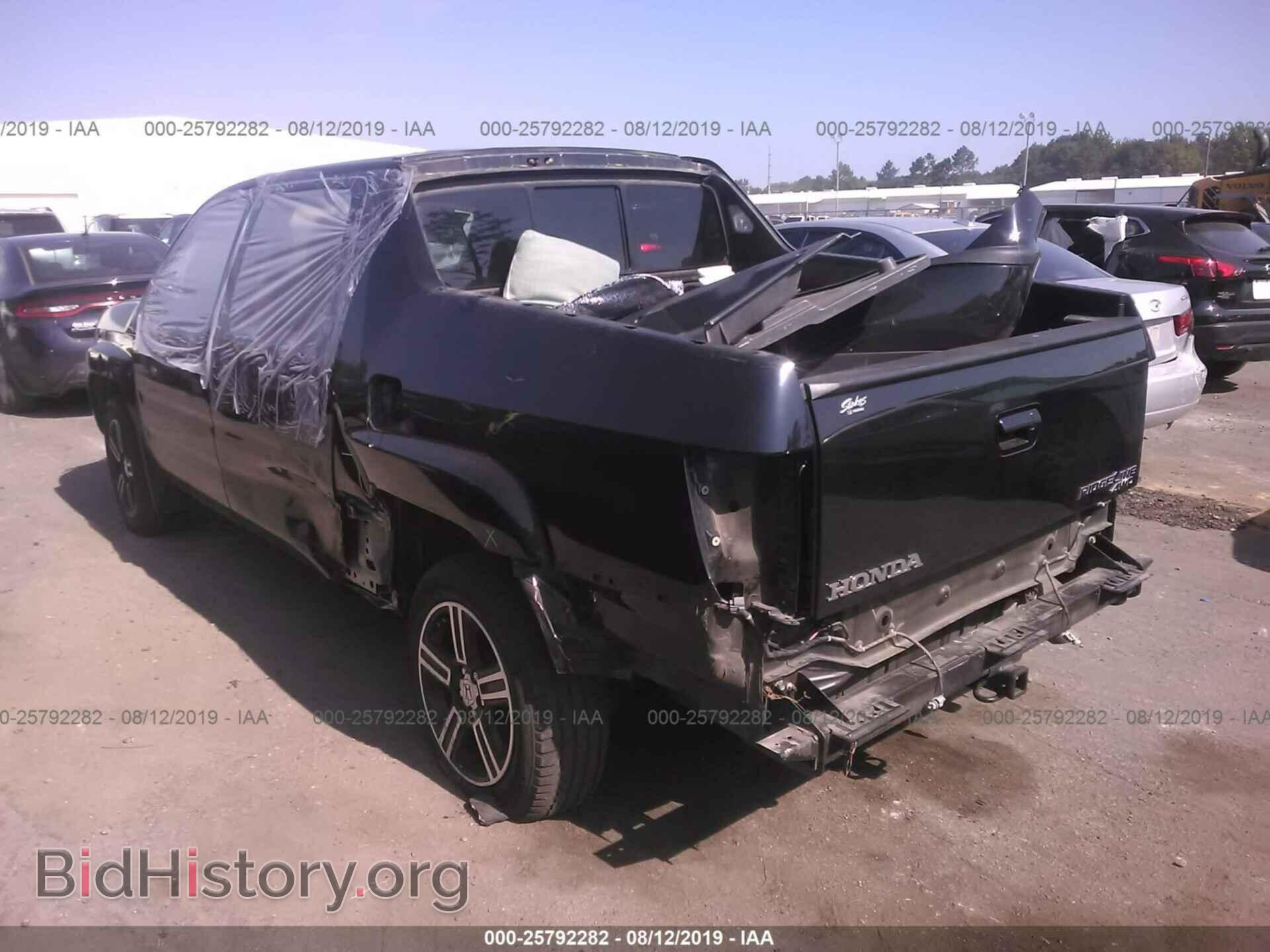 2014 HONDA RIDGELINE - VIN: 5FPYK1F79EB010632 - Фото 3