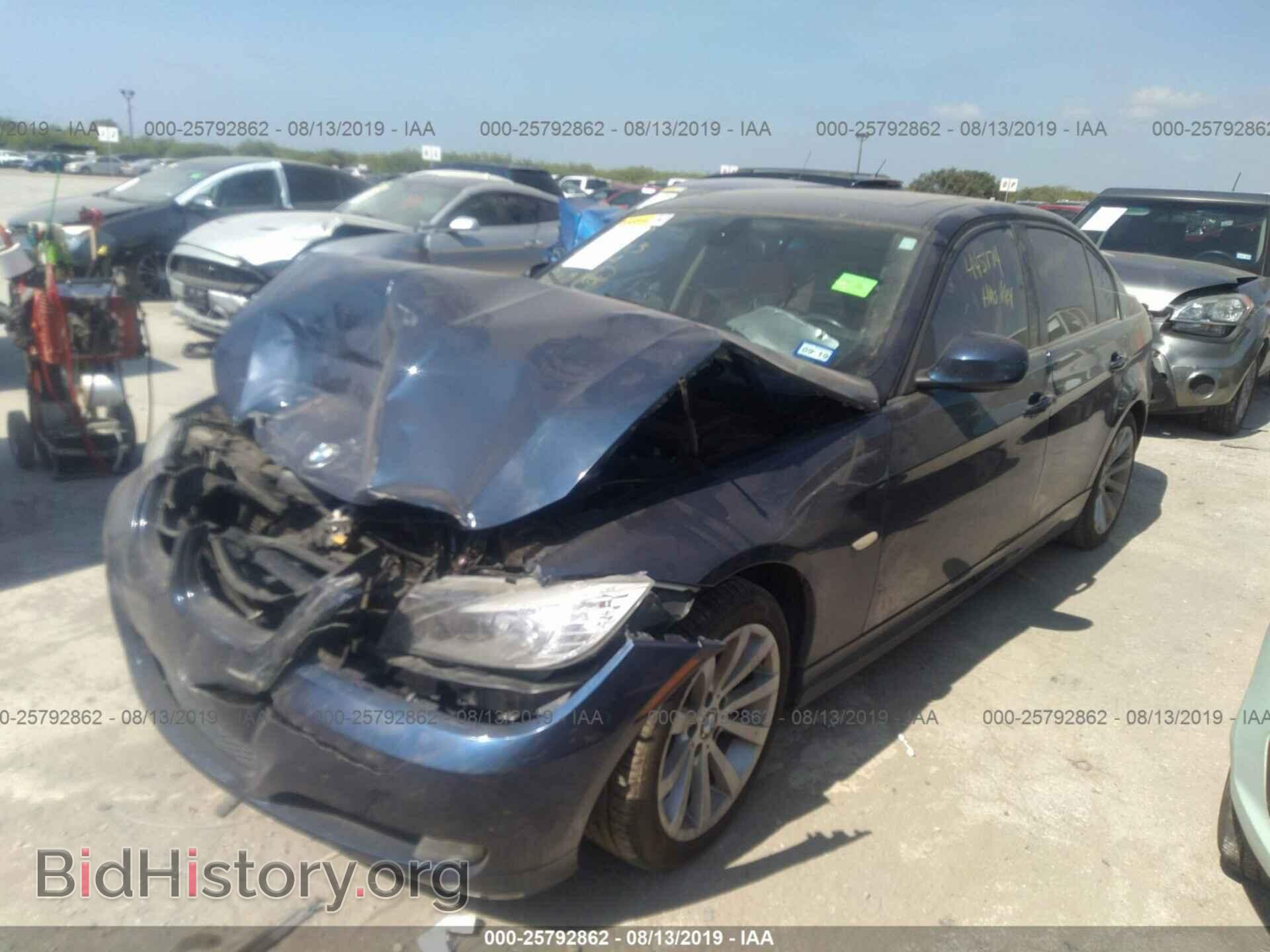 2011 BMW 328 - VIN: WBAPH5C51BA445174 - Фото 2